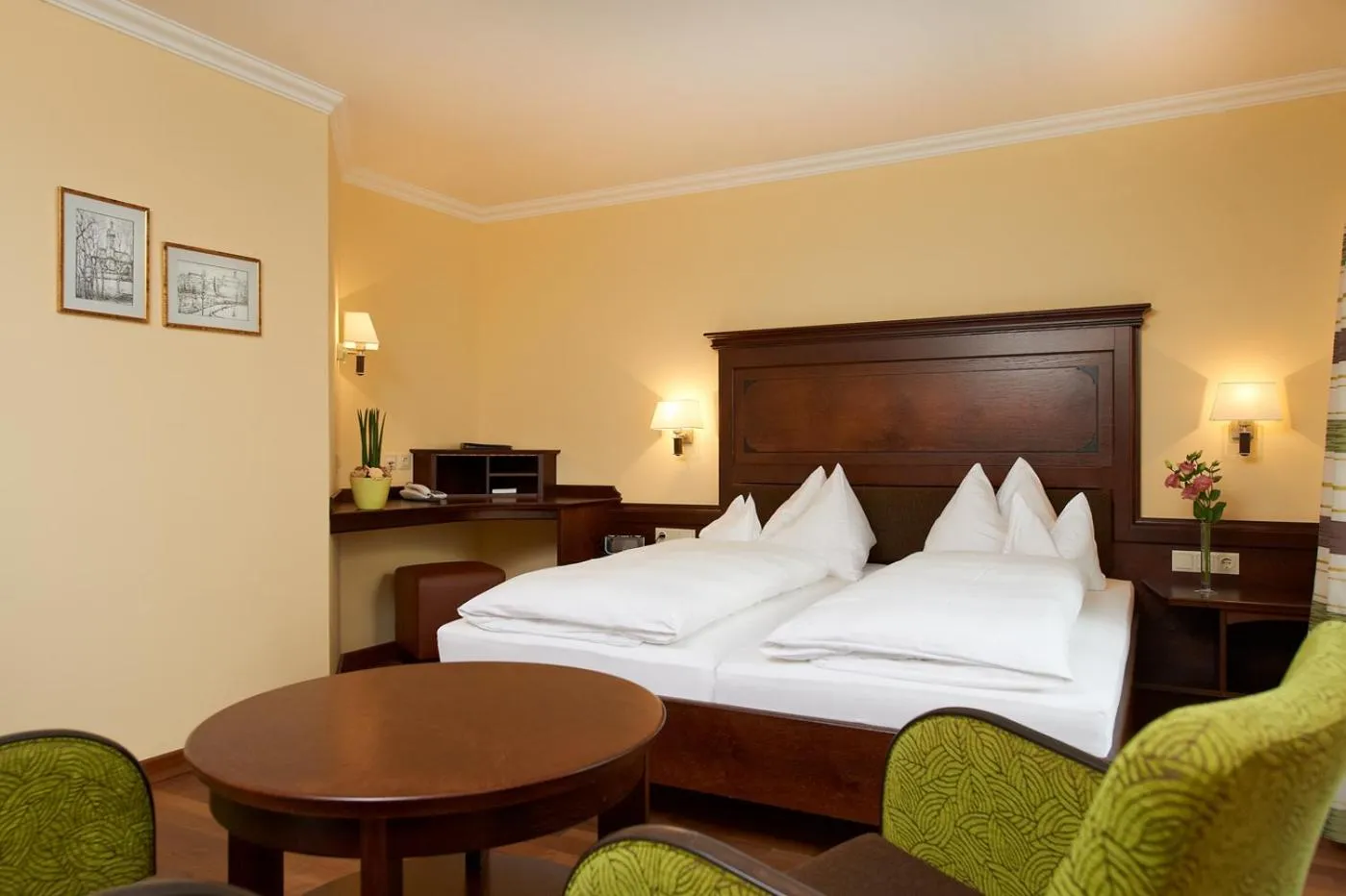 Photo of the whole room, Bed in Hotel zur Post