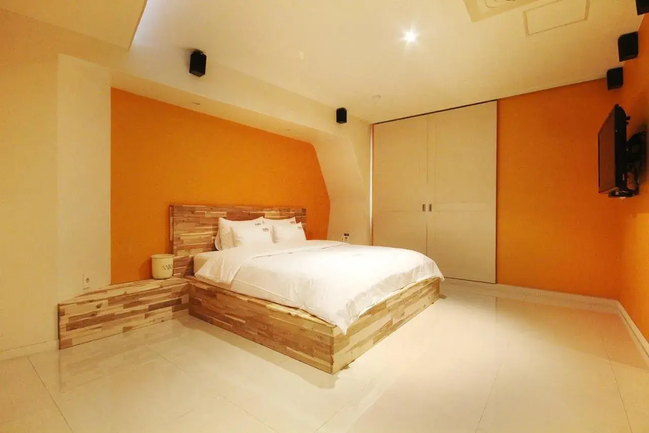 Deluxe Double Room in Hotel Zara Deluxe Double Room in Hotel Zara