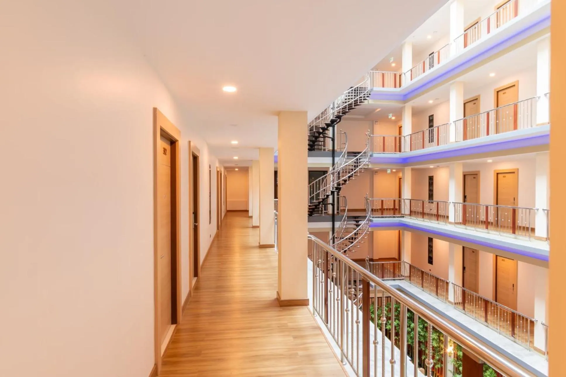 Area and facilities in Marlin Hotel