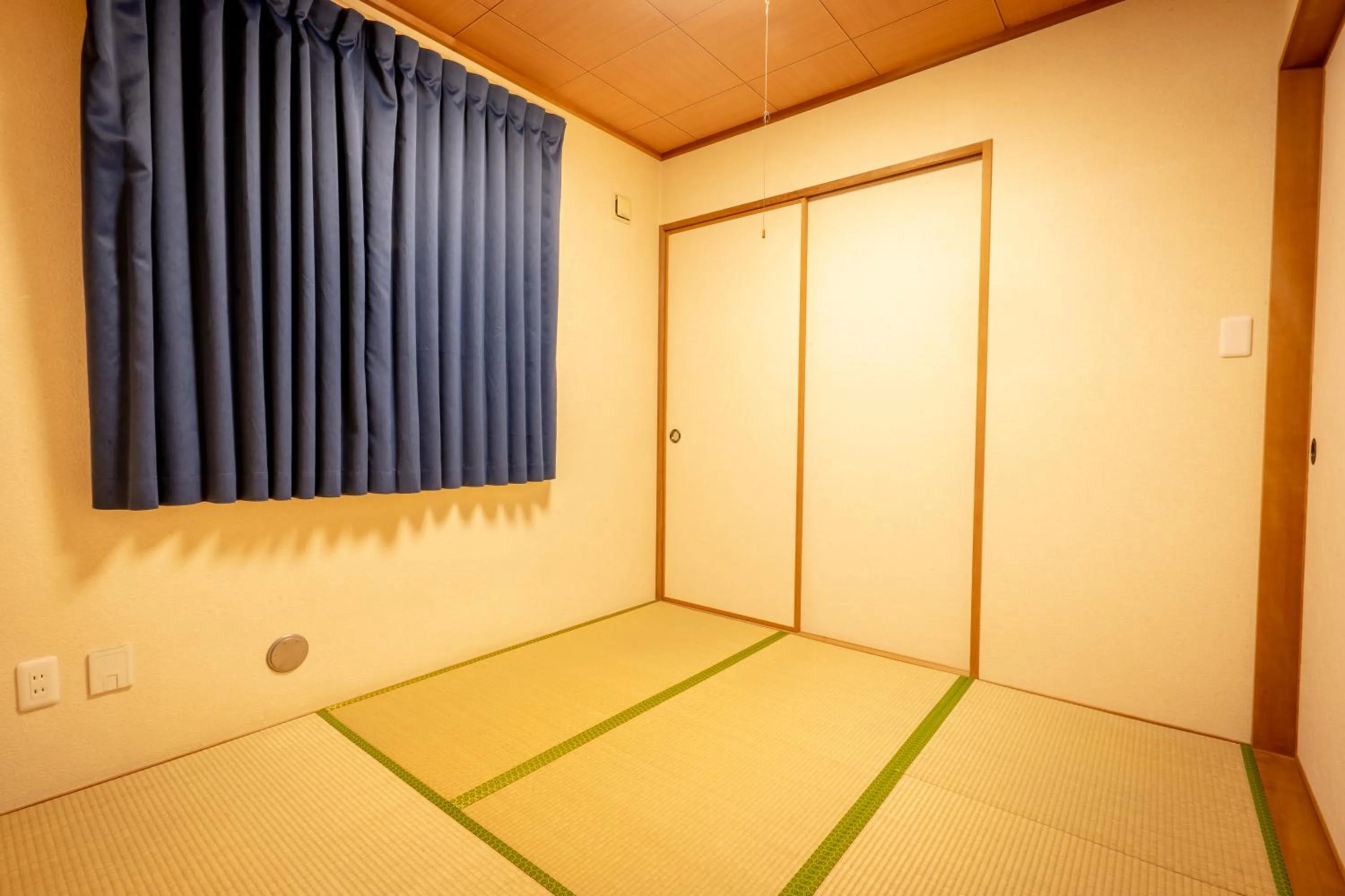 Photo of the whole room in LifeHouse IPPO