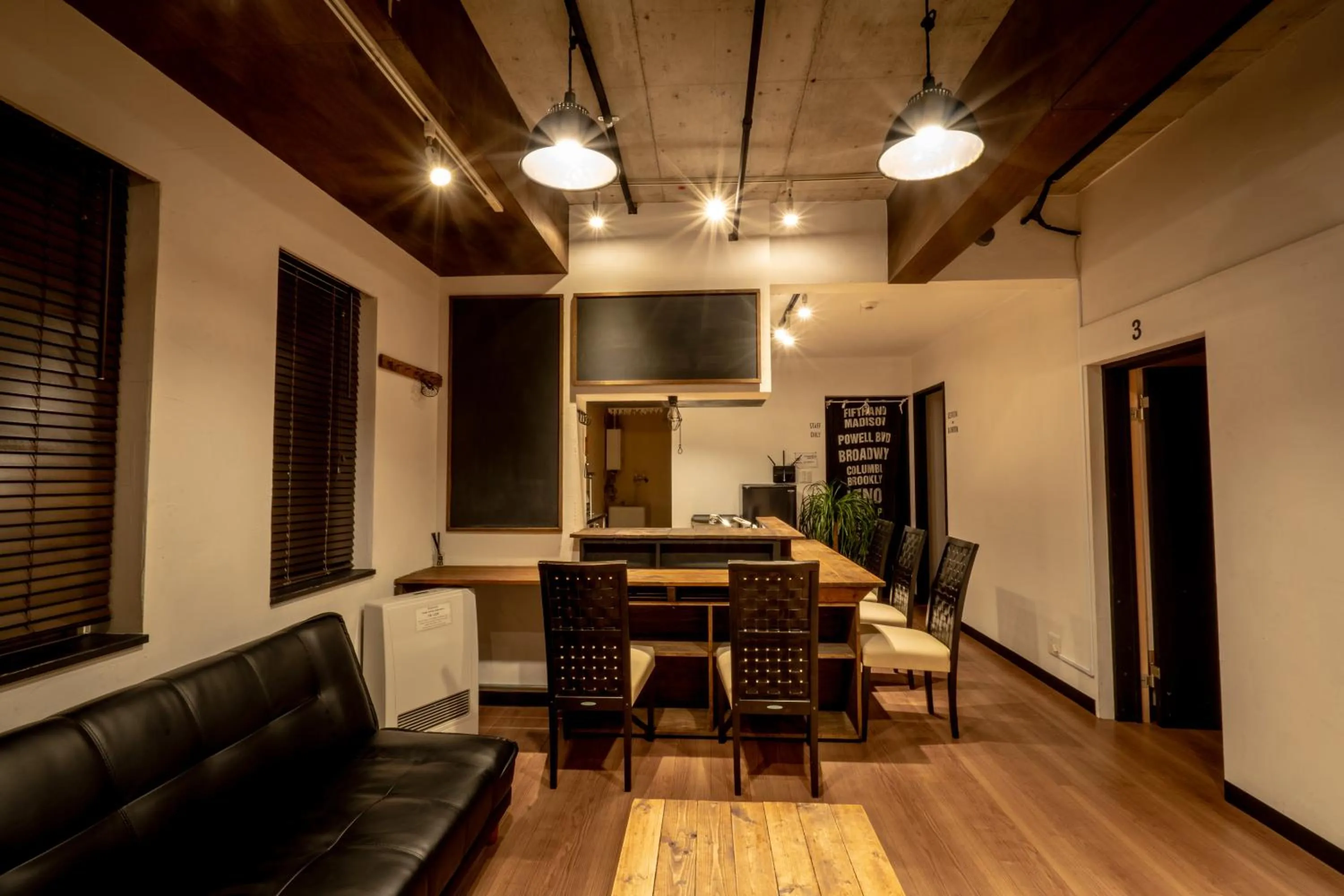 Photo of the whole room in LifeHouse IPPO