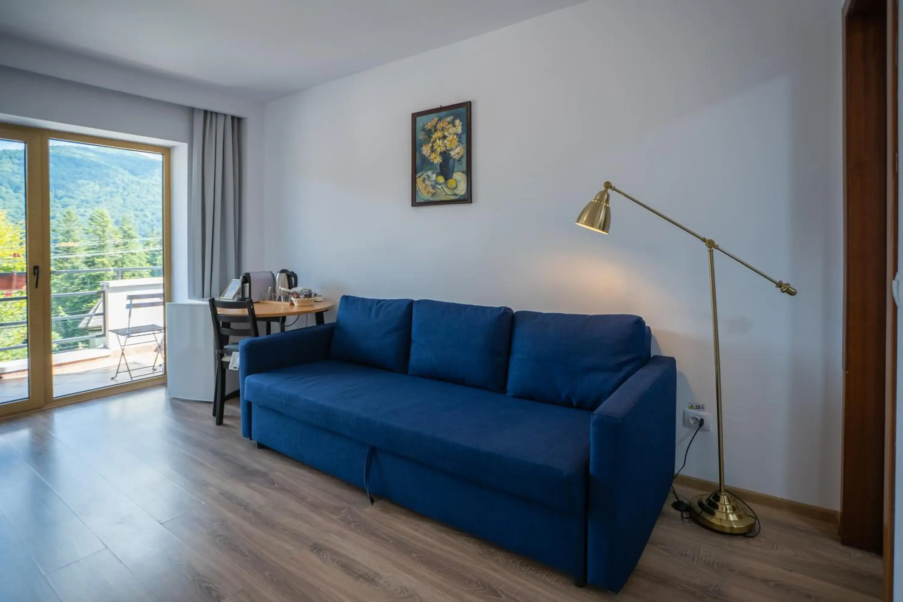 Apartment with Mountain View in Opus View Apartment with Mountain View in Opus View