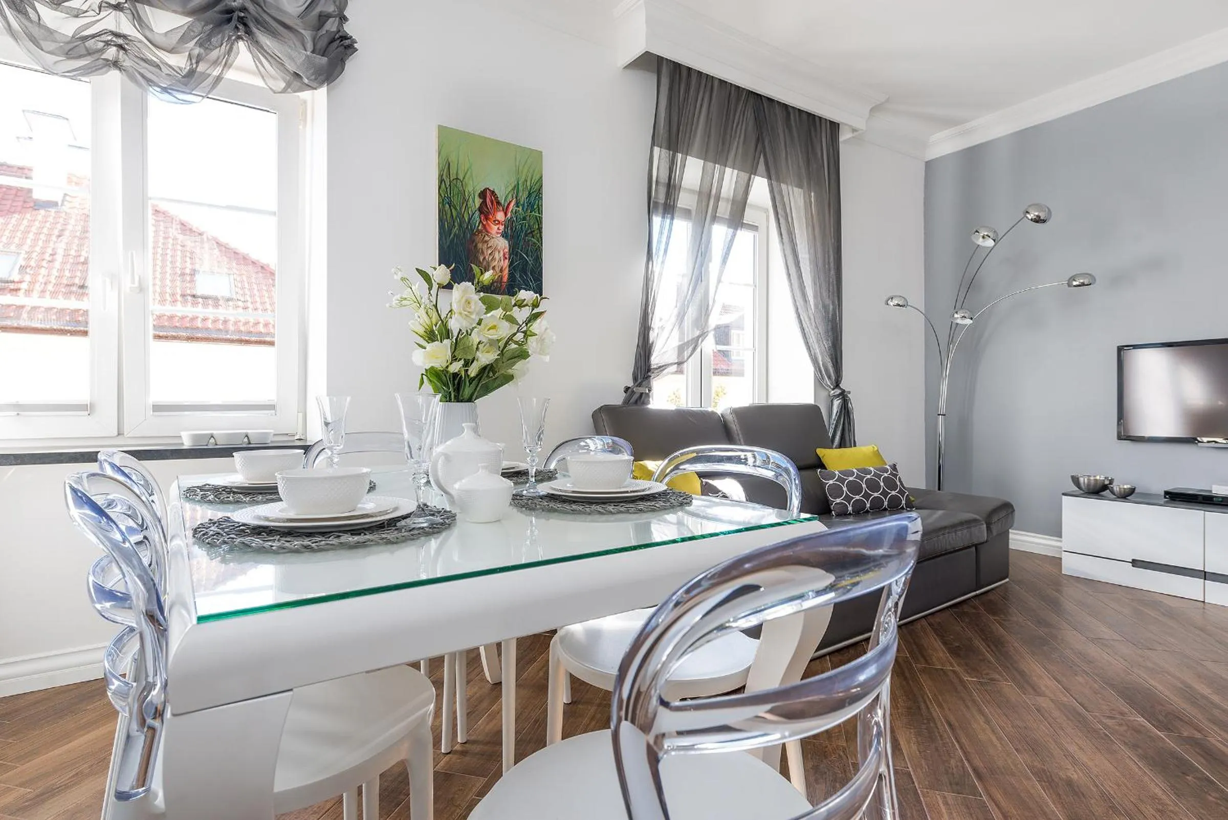 TV and multimedia in P&O Apartments Old Town