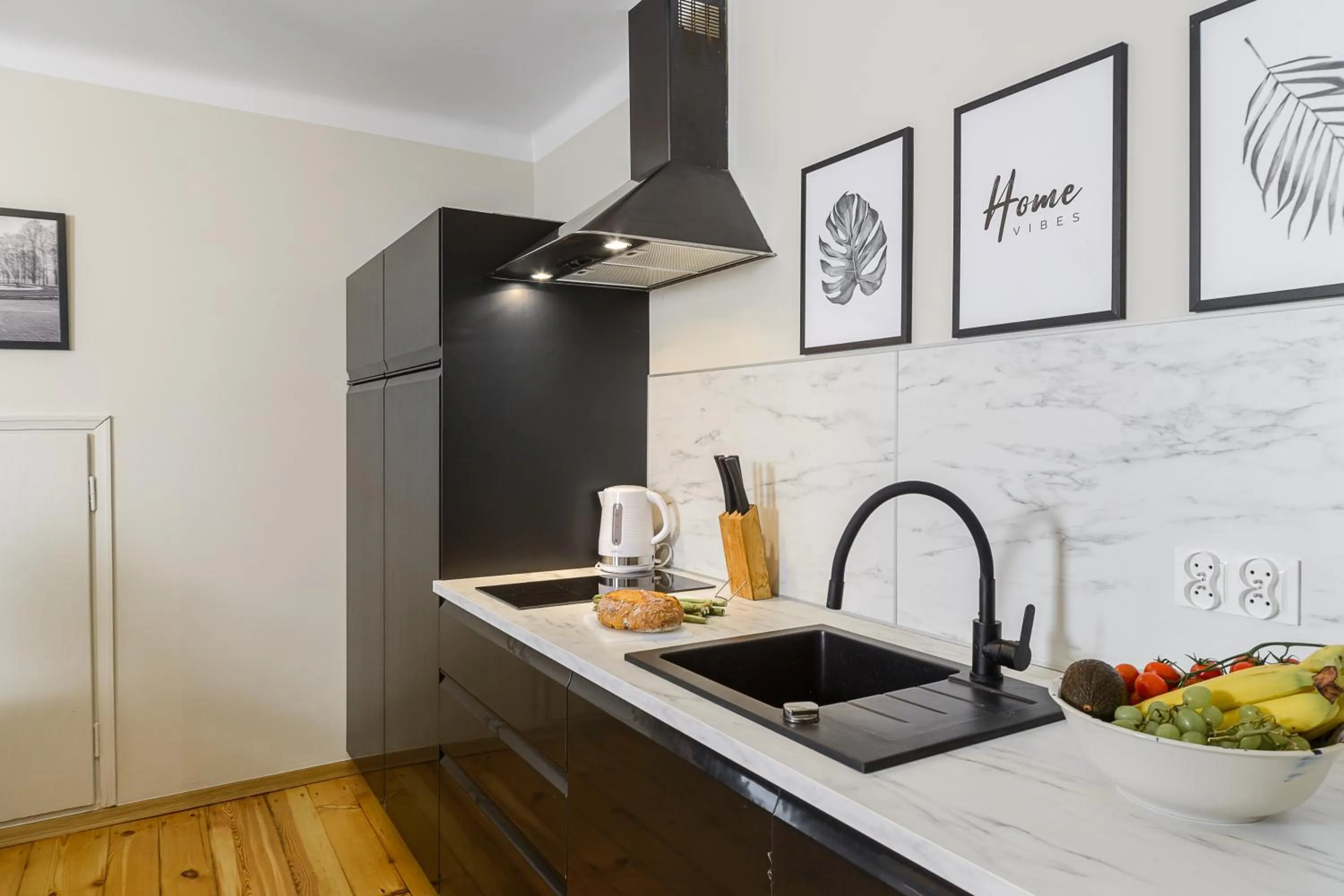 Kitchen or kitchenette in P&O Apartments Old Town