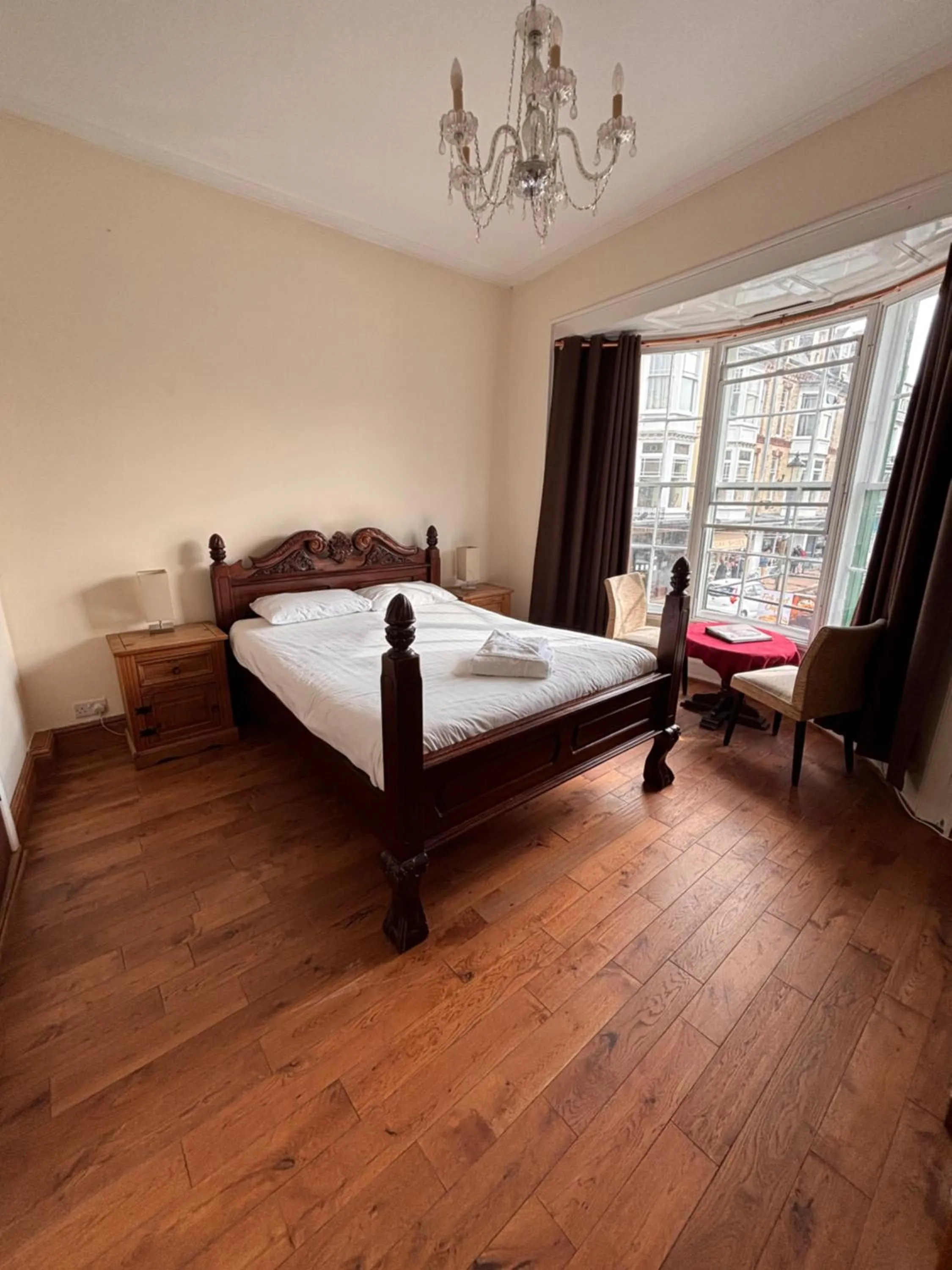 Bed in Royal Britannia Hotel