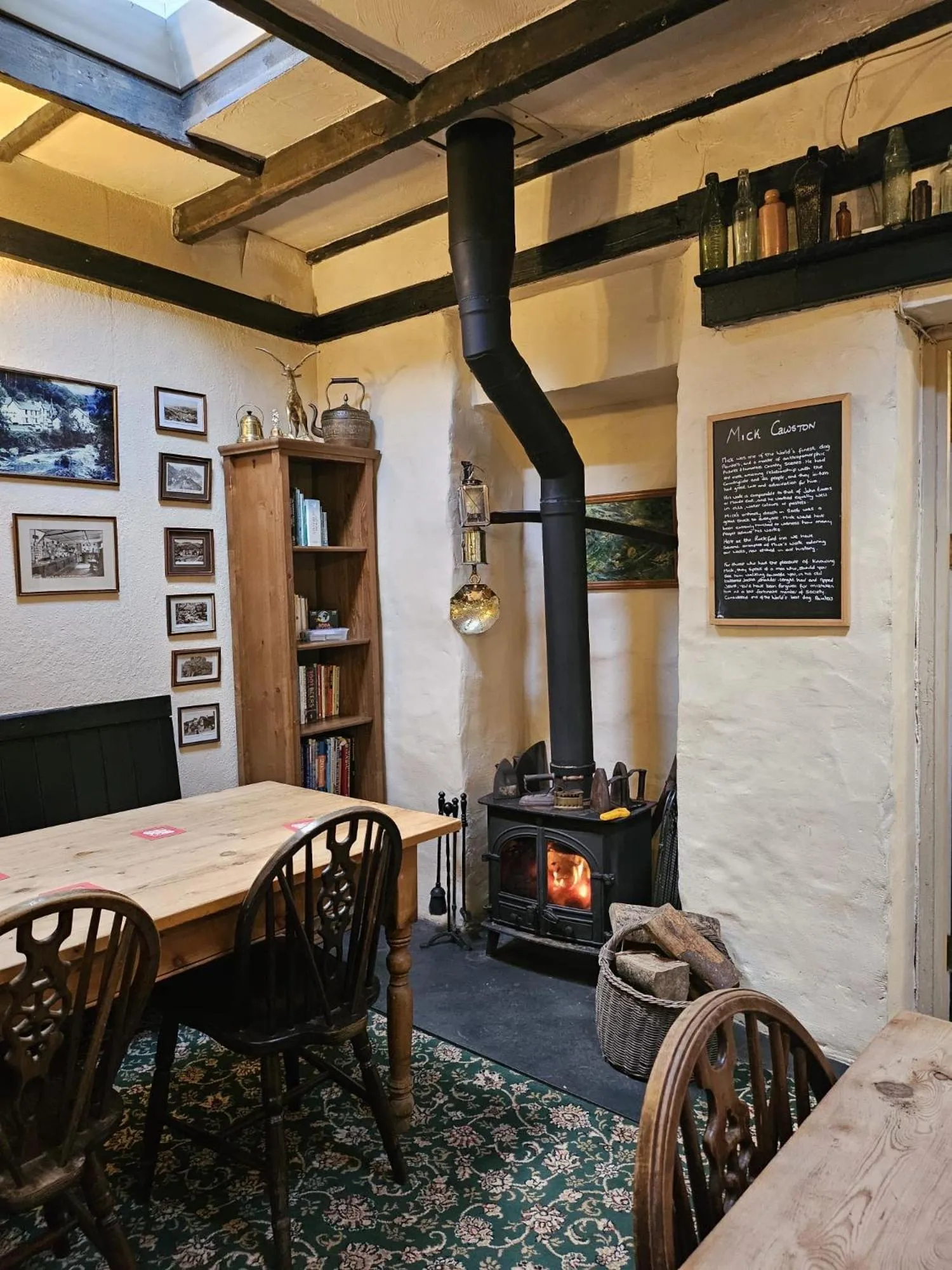 Lounge or bar in The Rockford Inn