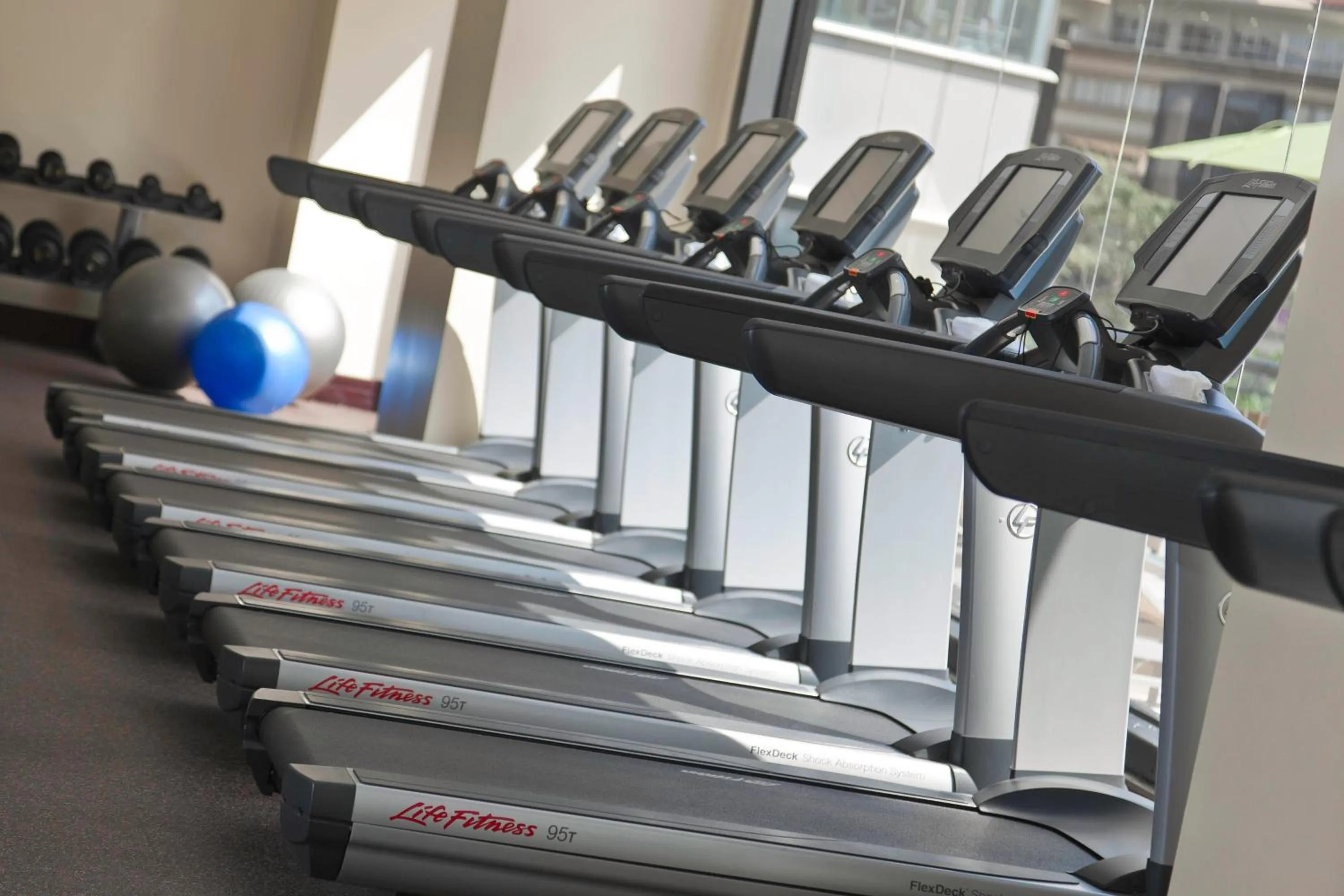 Fitness centre/facilities in Renaissance Caracas La Castellana Hotel