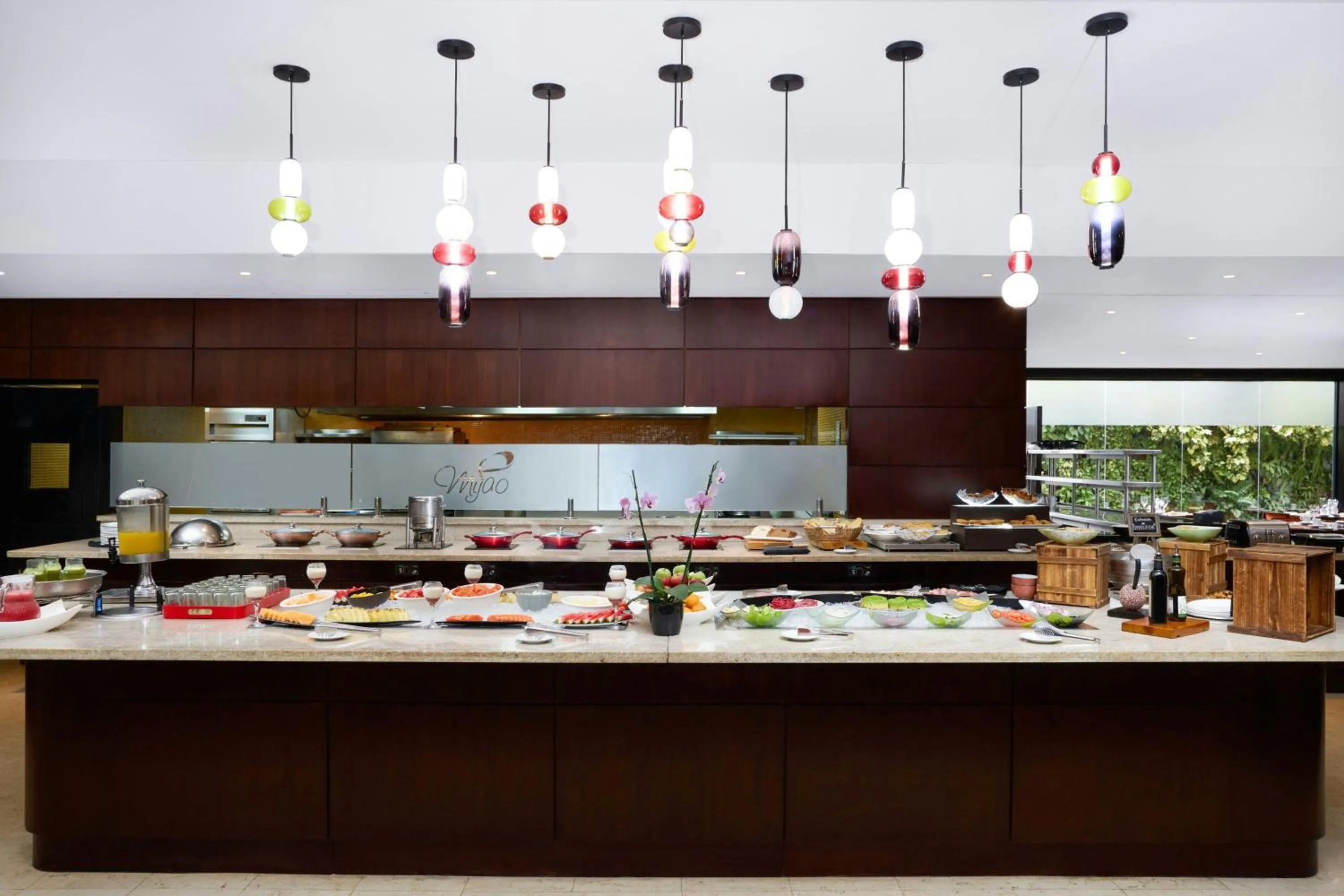 Restaurant/places to eat in Renaissance Caracas La Castellana Hotel