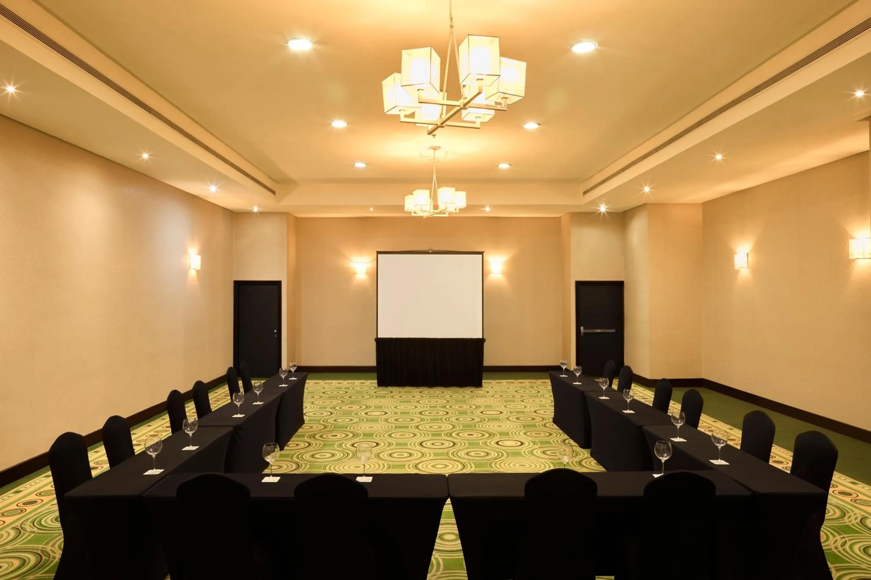 Meeting/conference room in Renaissance Caracas La Castellana Hotel