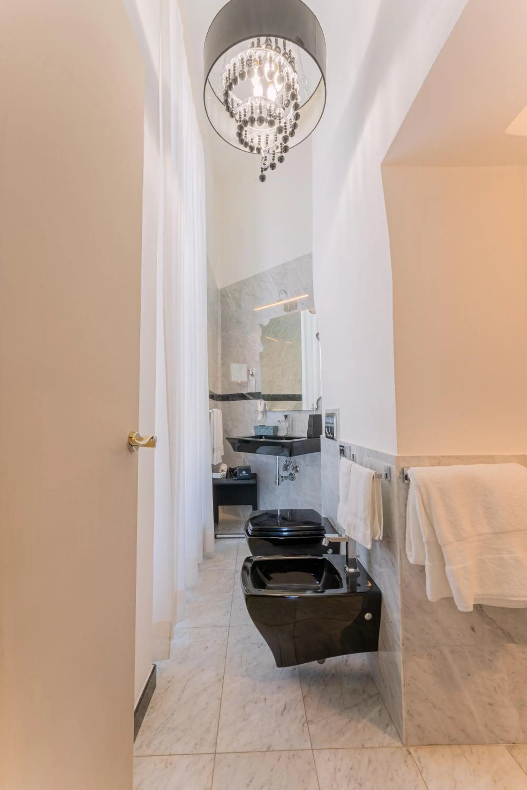 Bathroom, Bed in Villa Mosca Charming House