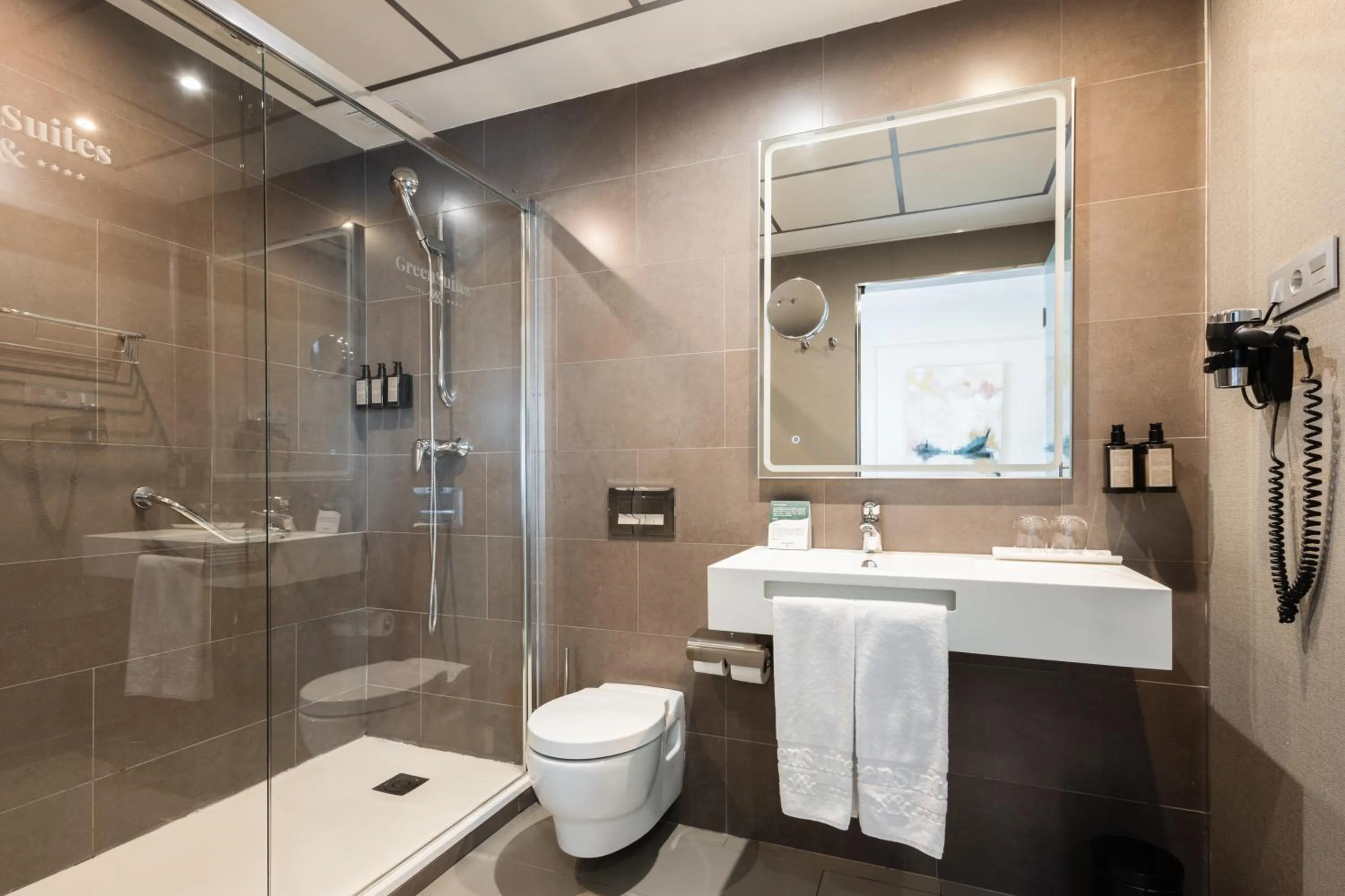 Shower in Sevilla Green Suites