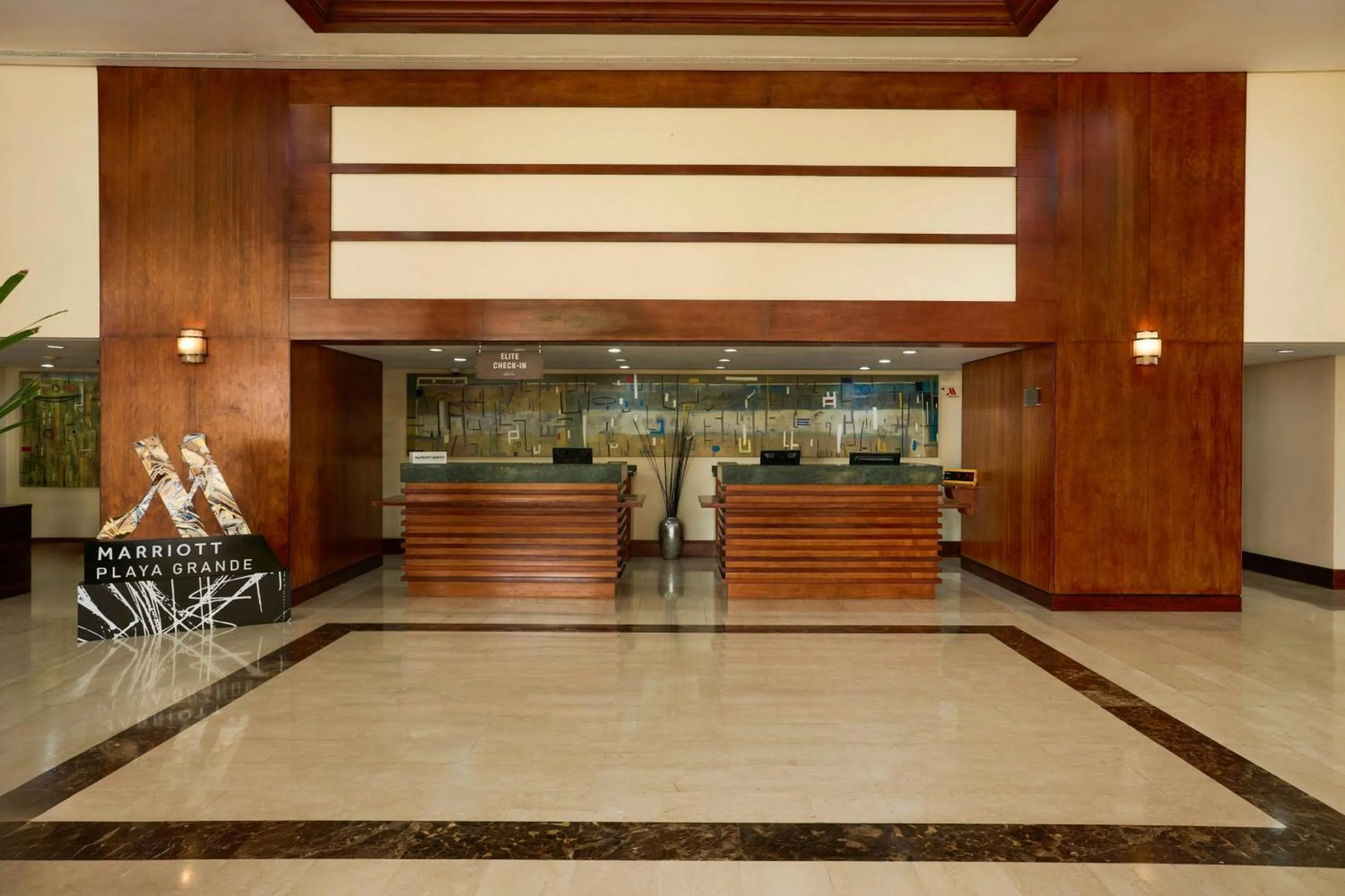 Lobby or reception in Marriott Venezuela Hotel Playa Grande