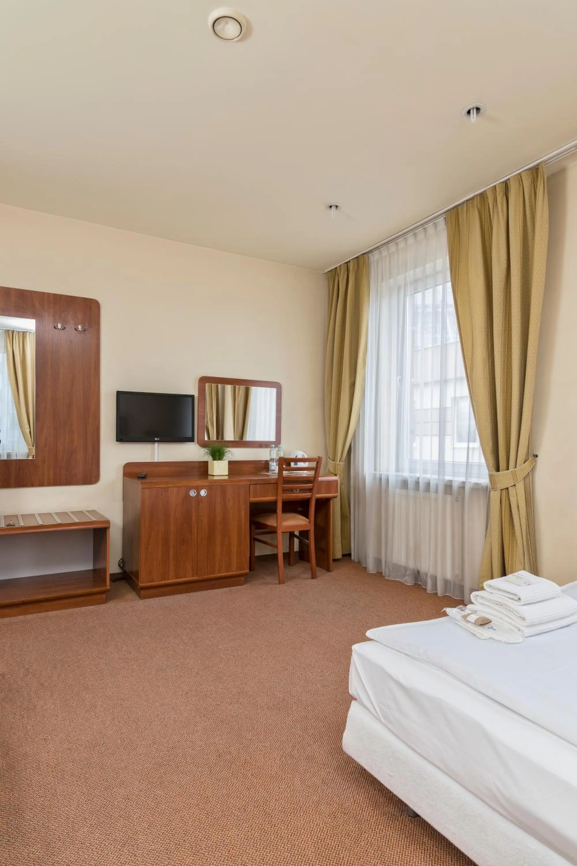 Property building, TV/Entertainment Center in Hotel Colibra