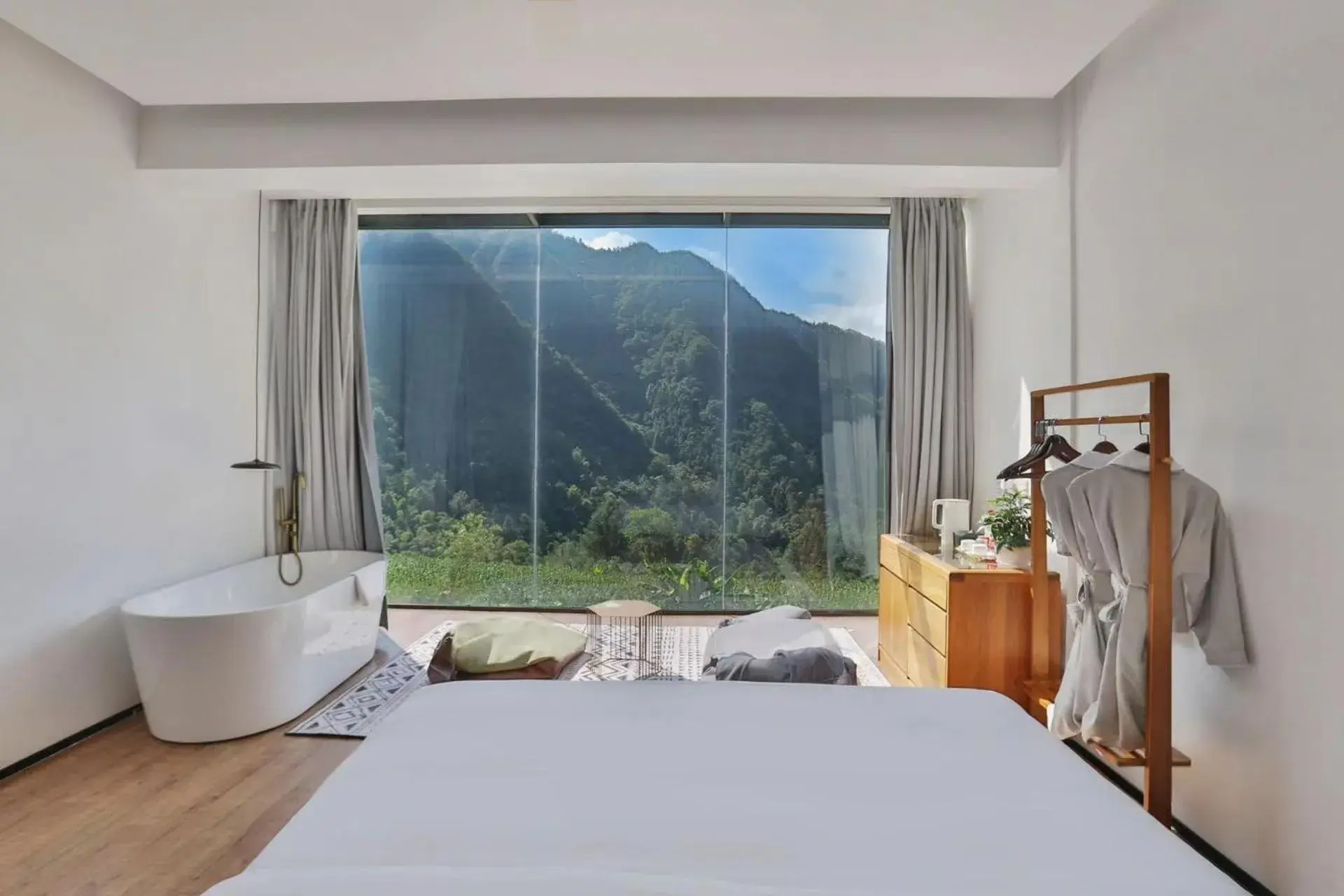 King Room with Pool View in Purespace King Room with Pool View in Purespace