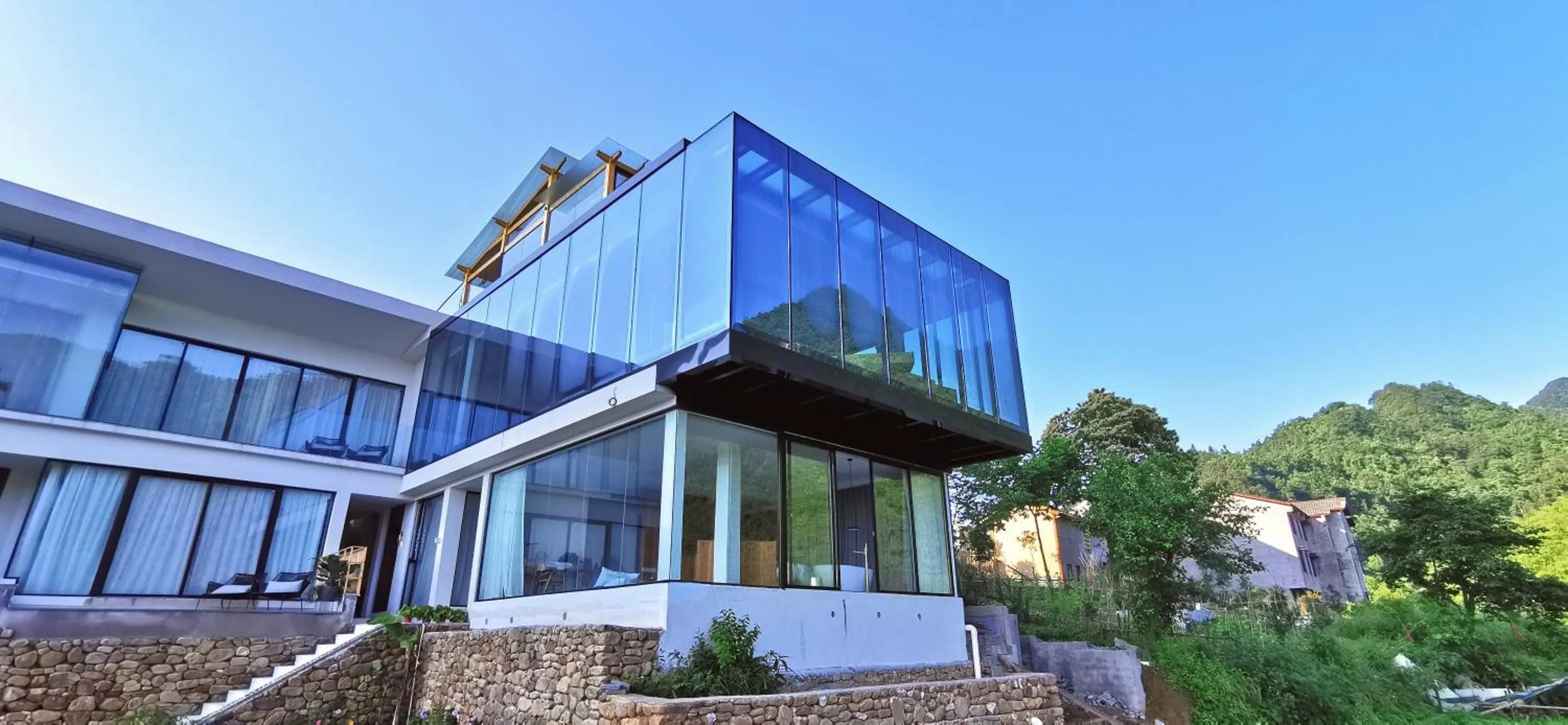 Property building in Purespace