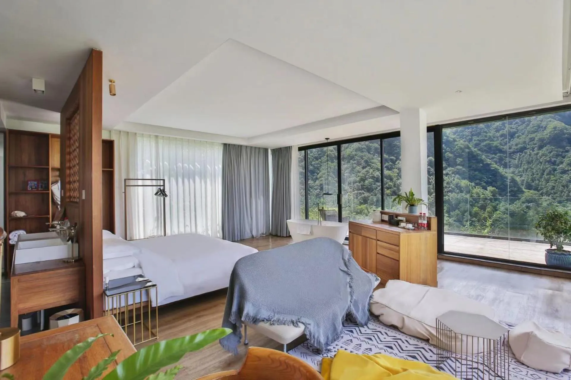 Bedroom, Bed in Purespace