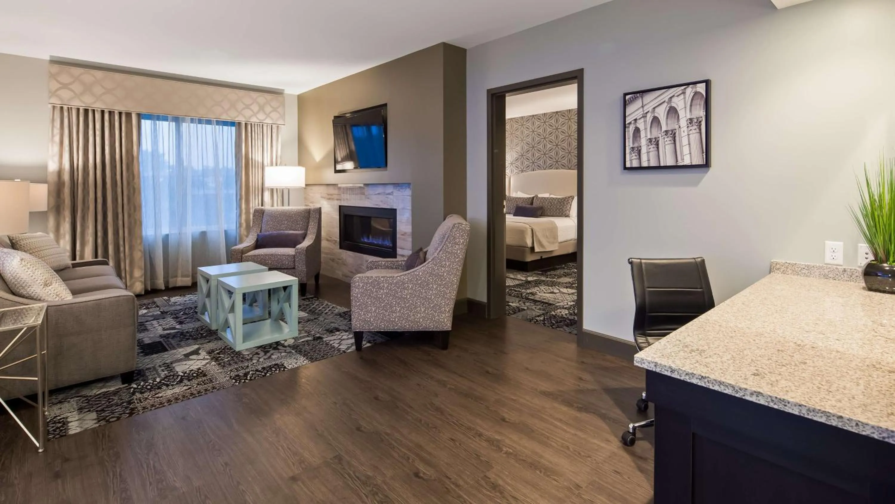 Photo of the whole room in Best Western PLUS Franklin Square Inn