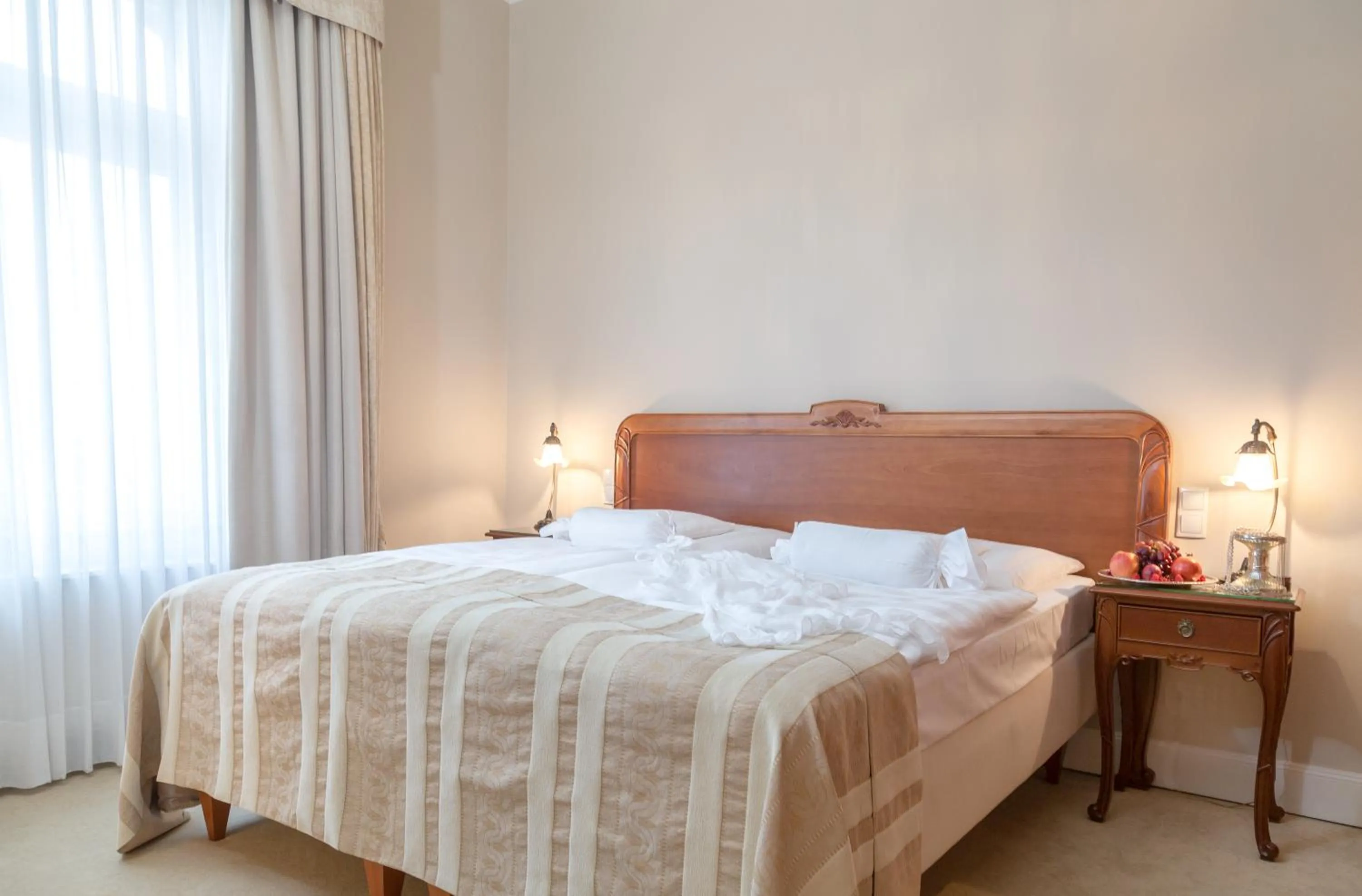 Bed in Hotel Miramar