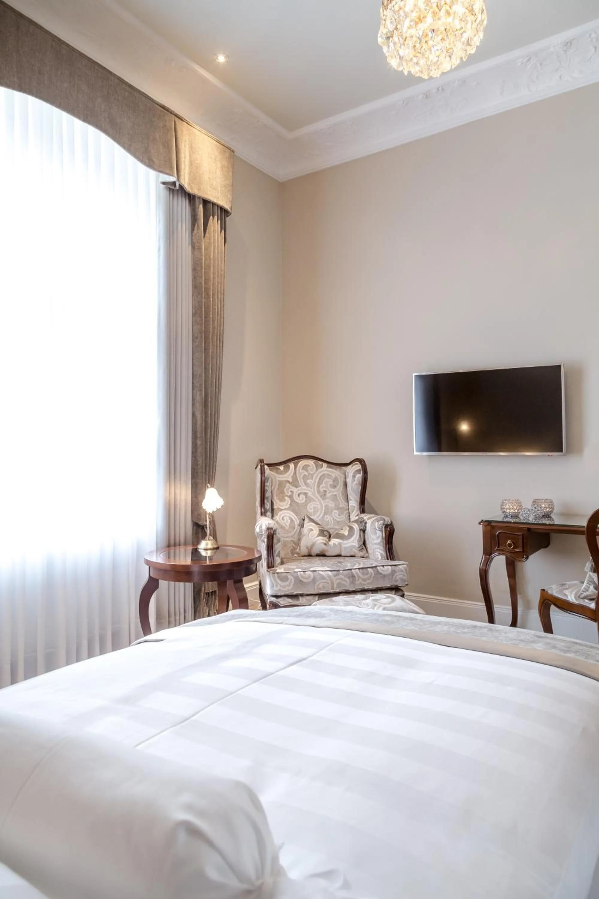 Bed in Hotel Miramar