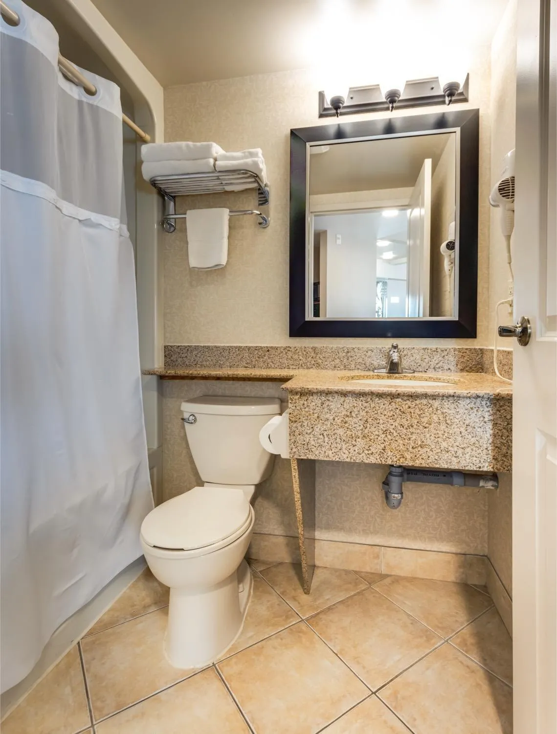 Bathroom in Monte Carlo Inn & Suites Downtown Markham