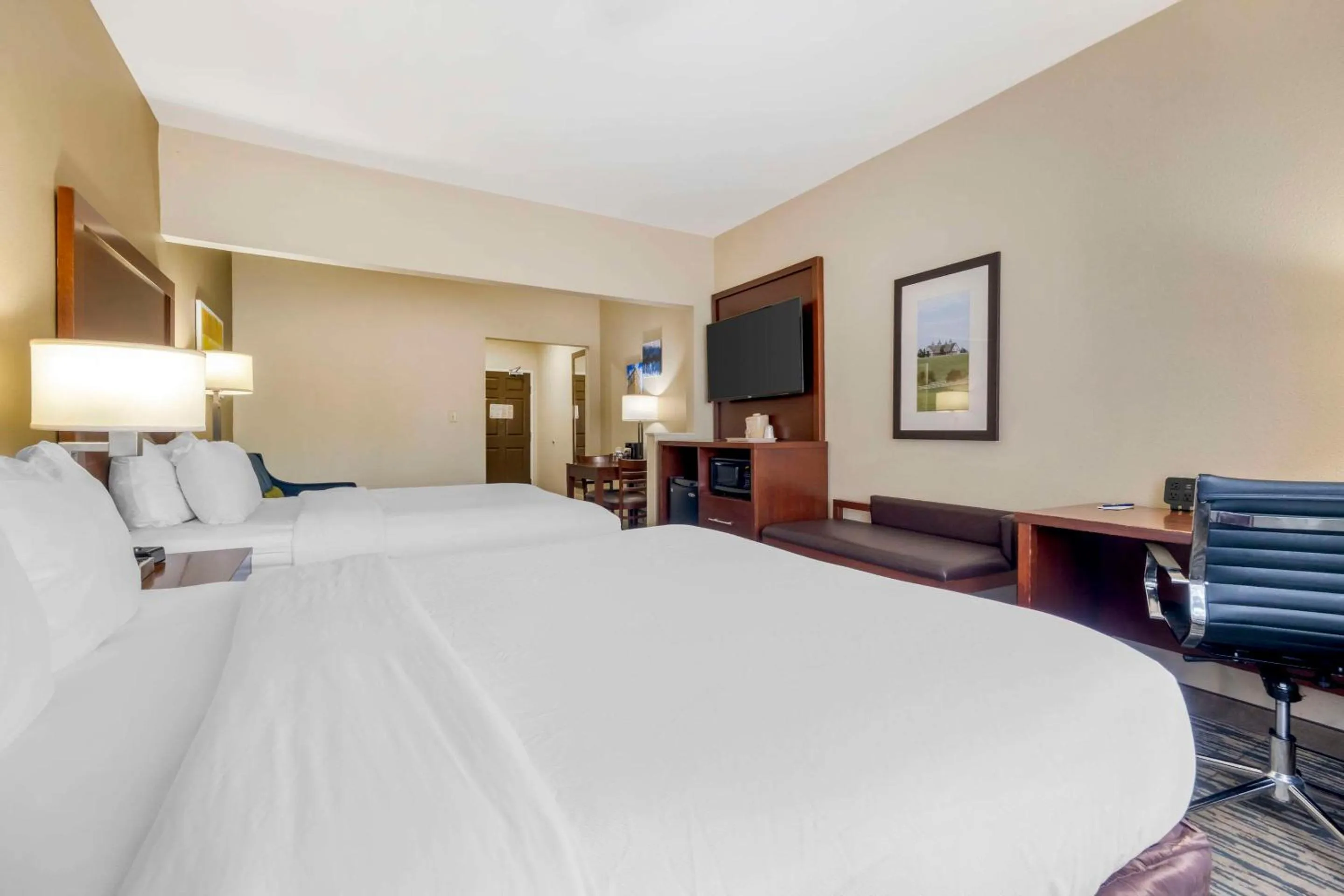 Bedroom, Bed in Comfort Suites Keeneland