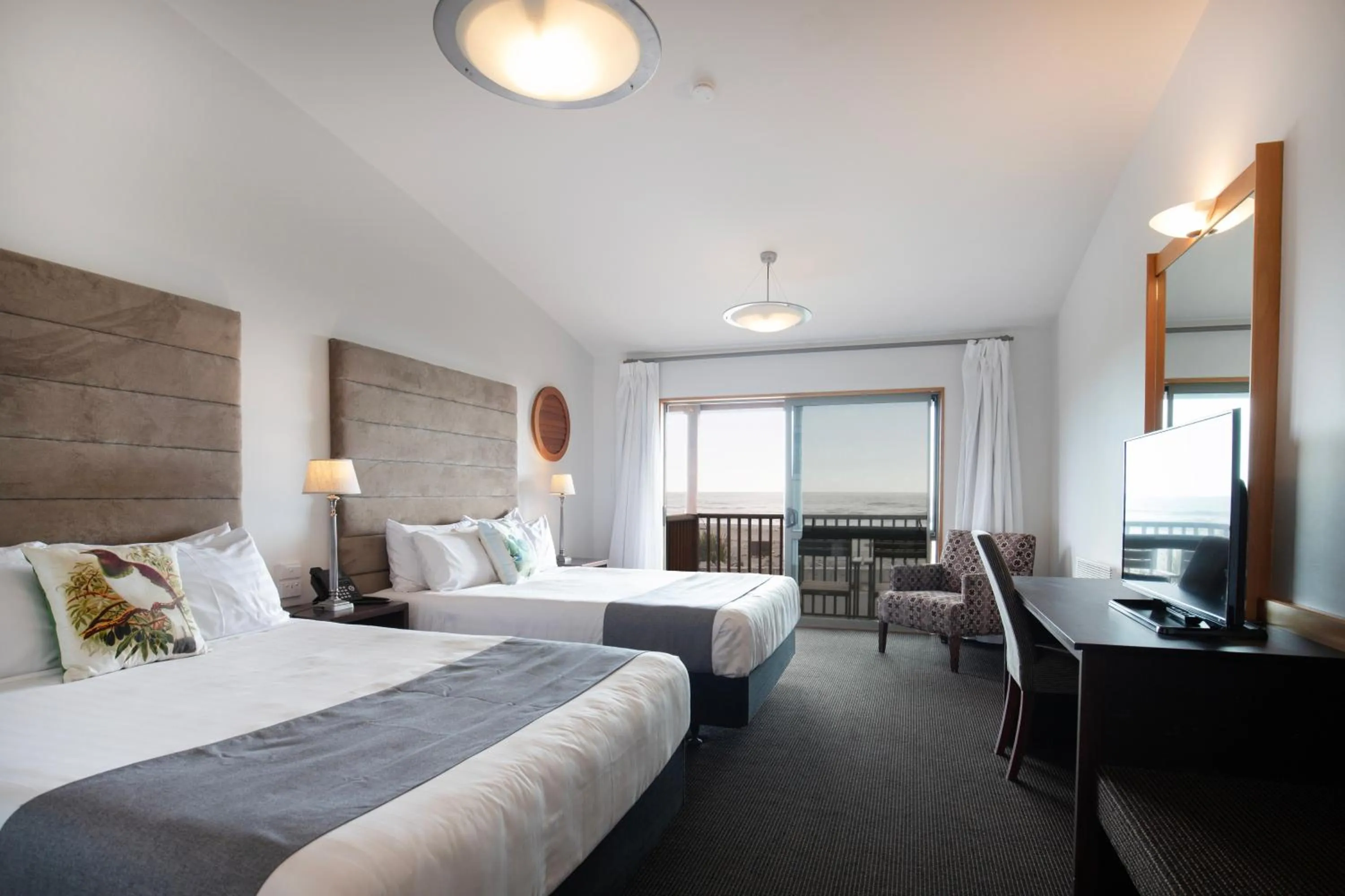 Bed in Scenic Hotel Punakaiki