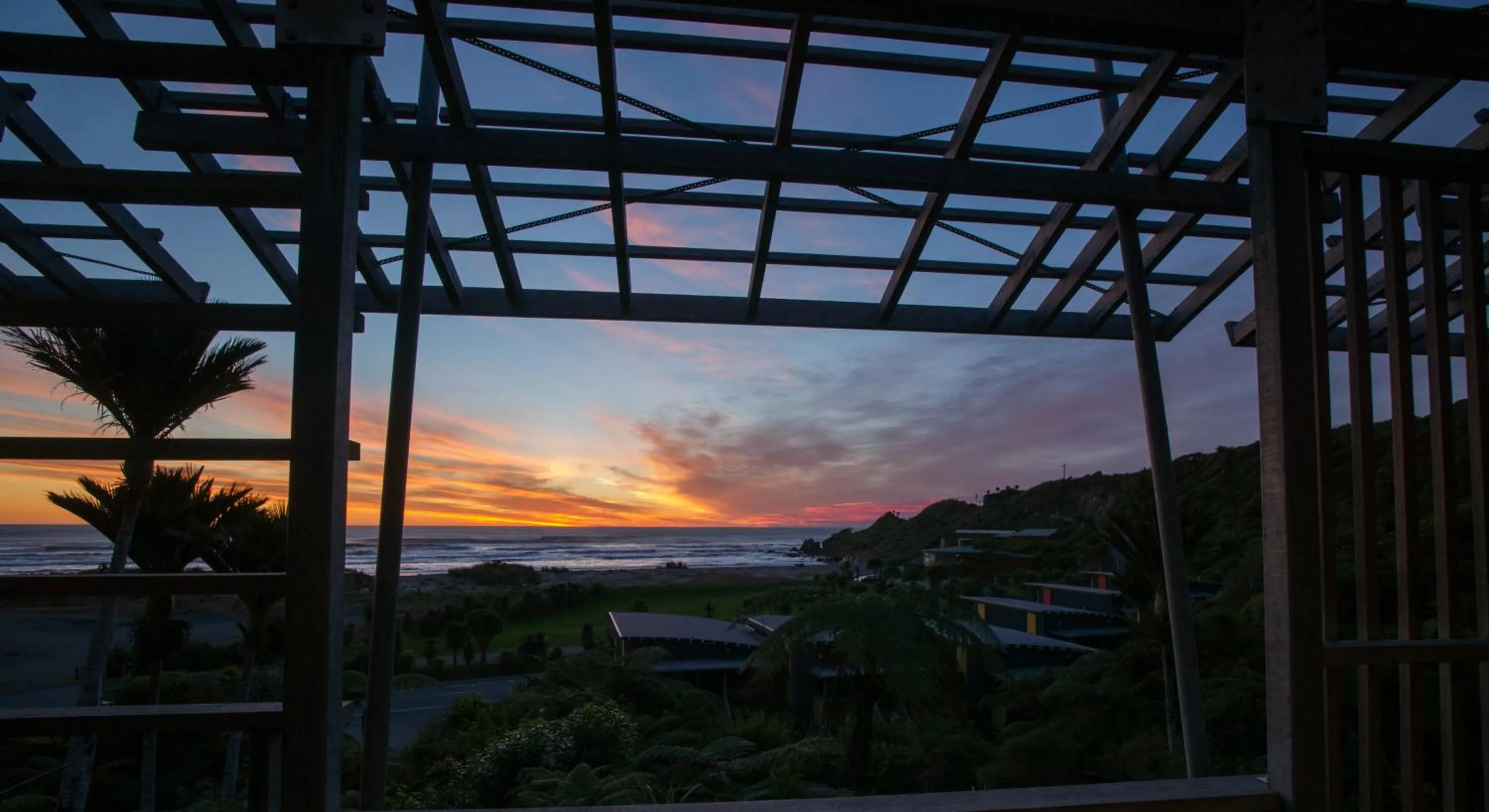 Sunset in Scenic Hotel Punakaiki
