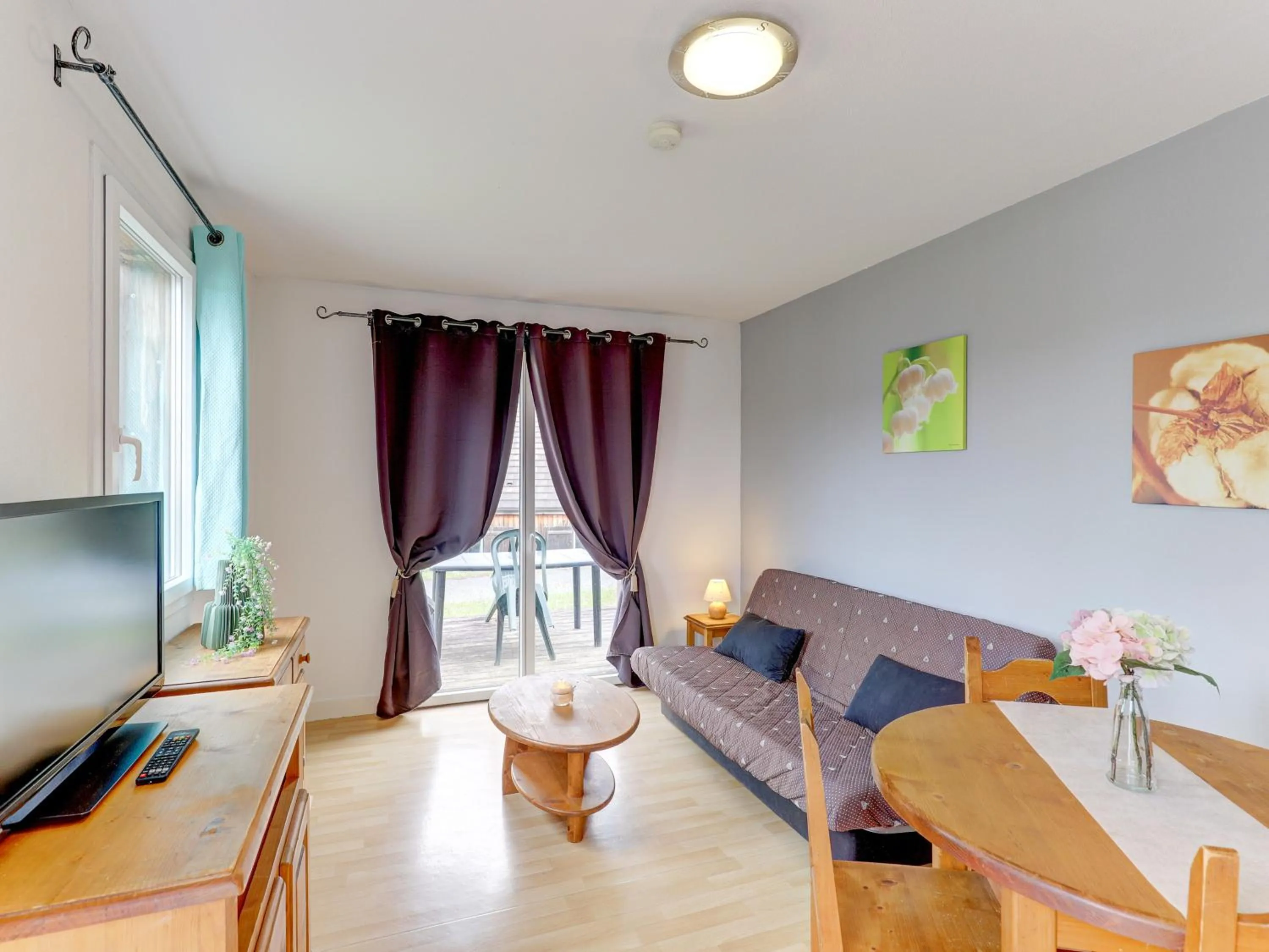 Living room in Vacancéole - Residence le Domaine du Bosquet