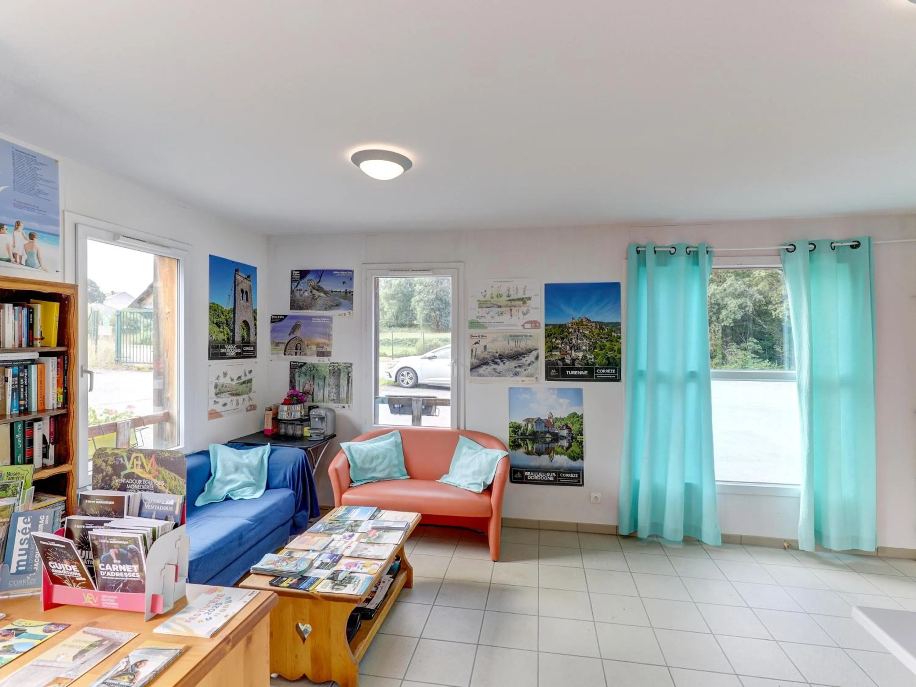 Lobby or reception in Vacancéole - Residence le Domaine du Bosquet