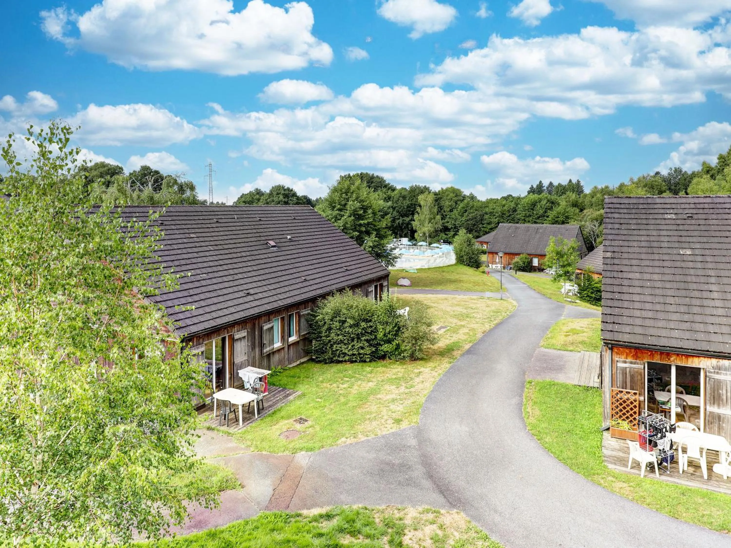 Facade/entrance in Vacancéole - Residence le Domaine du Bosquet