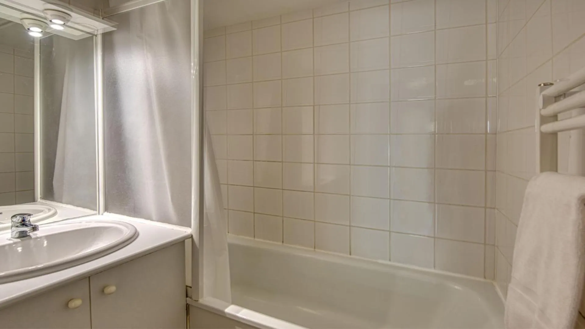 Bathroom in Vacancéole - Residence le Domaine du Bosquet
