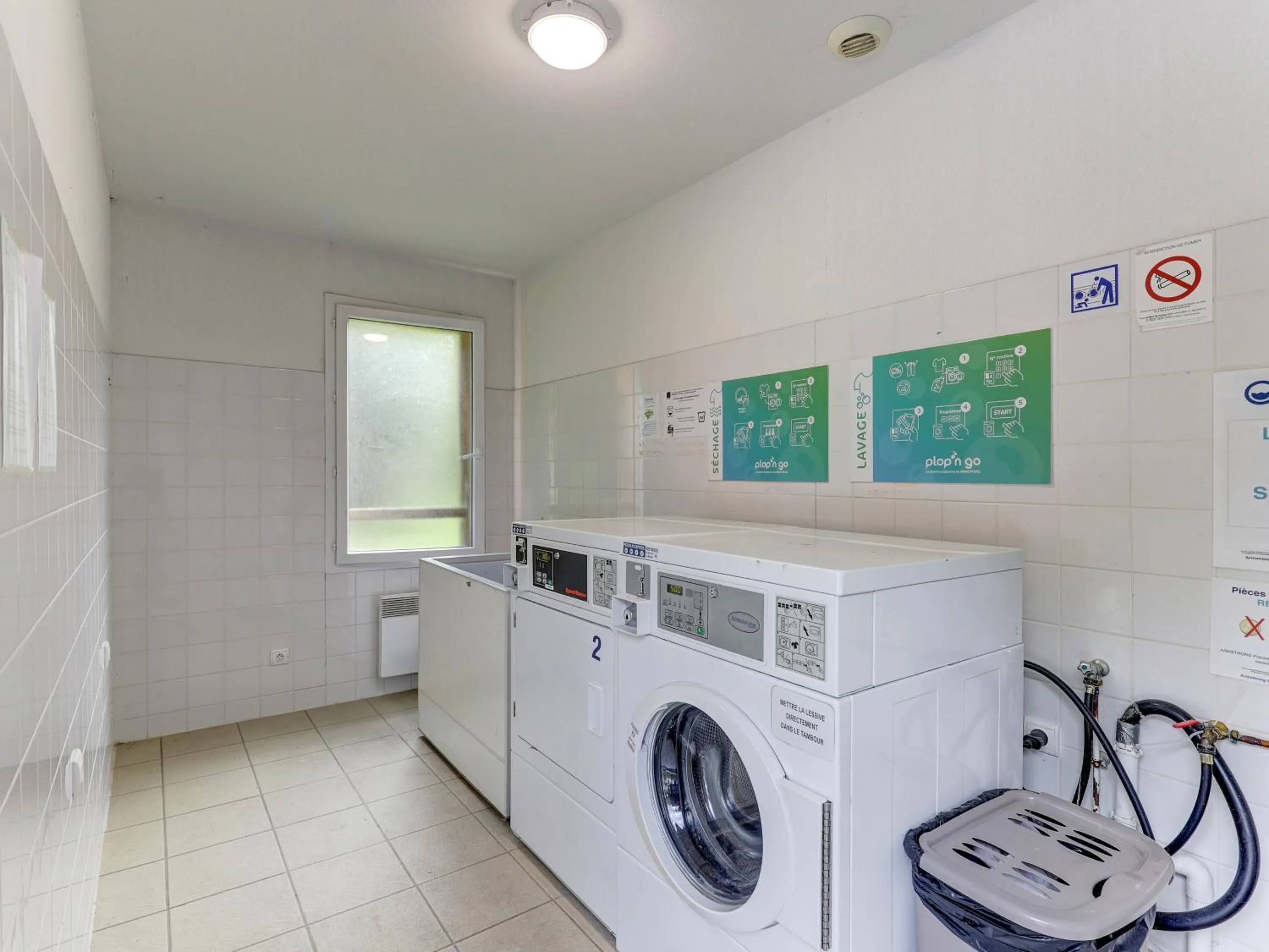 washing machine in Vacancéole - Residence le Domaine du Bosquet