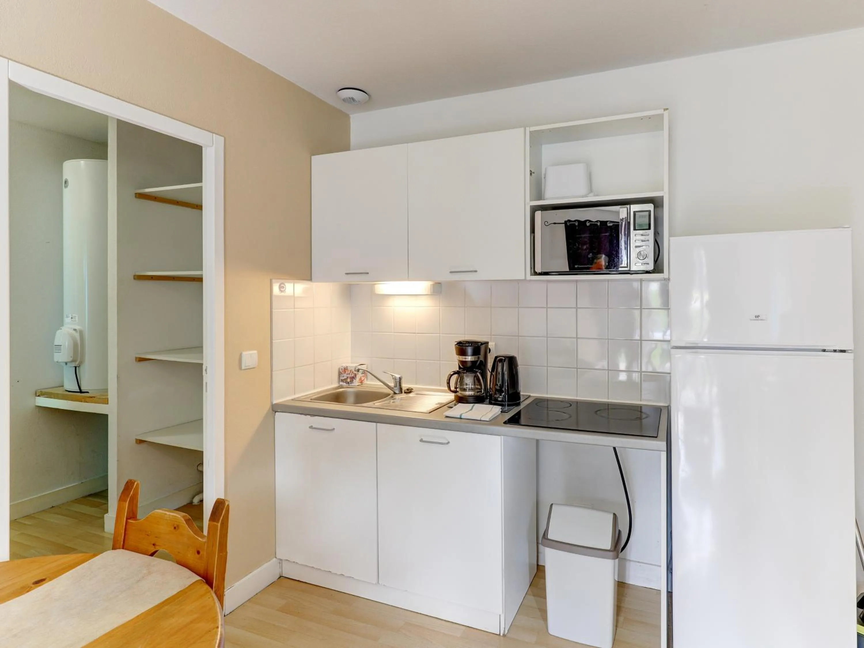 kitchen in Vacancéole - Residence le Domaine du Bosquet