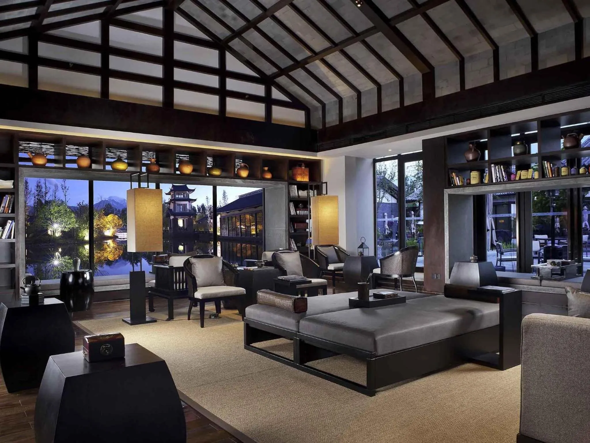 Lounge or bar in Pullman Lijiang Resort & Spa