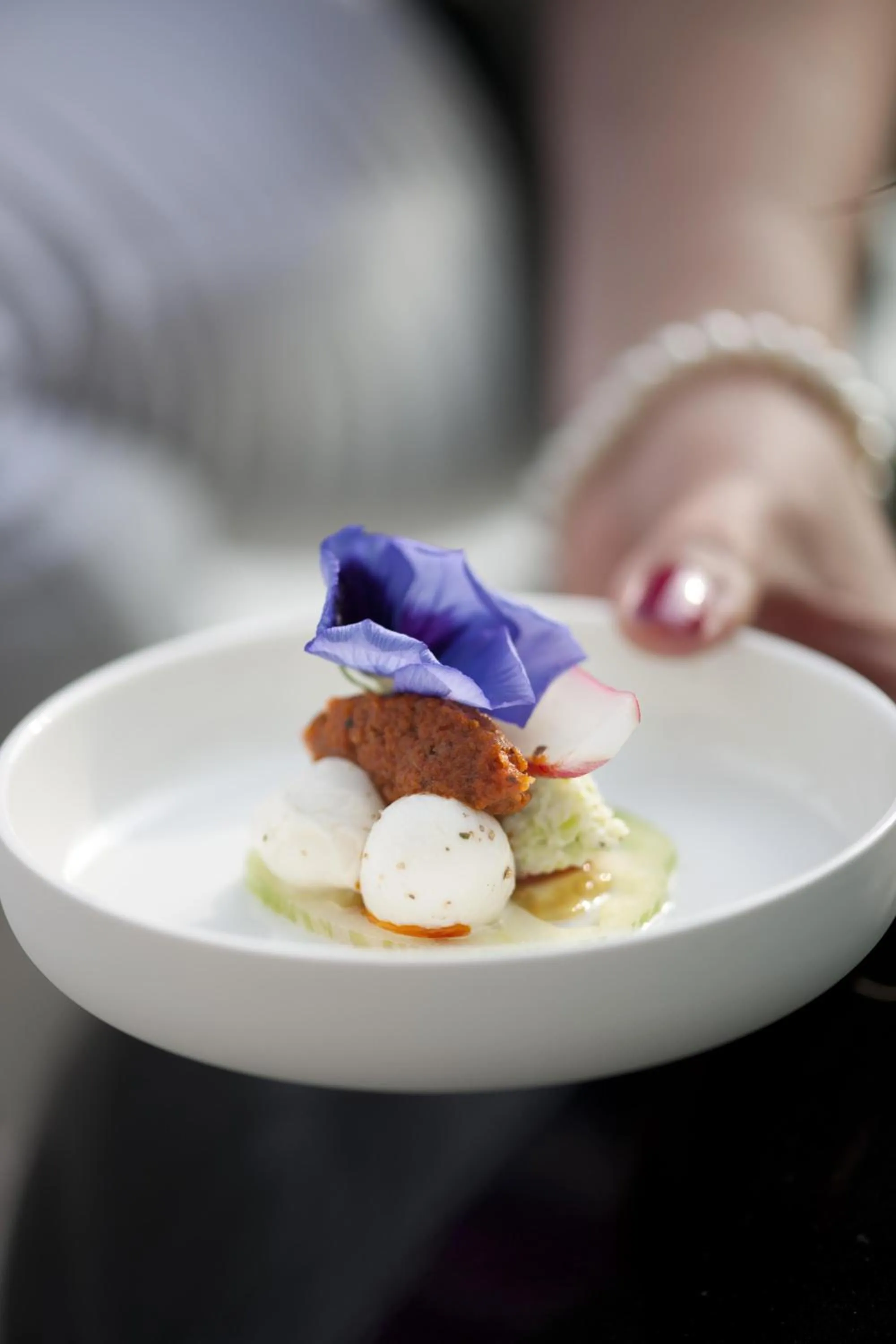 Restaurant/places to eat in HasHotel