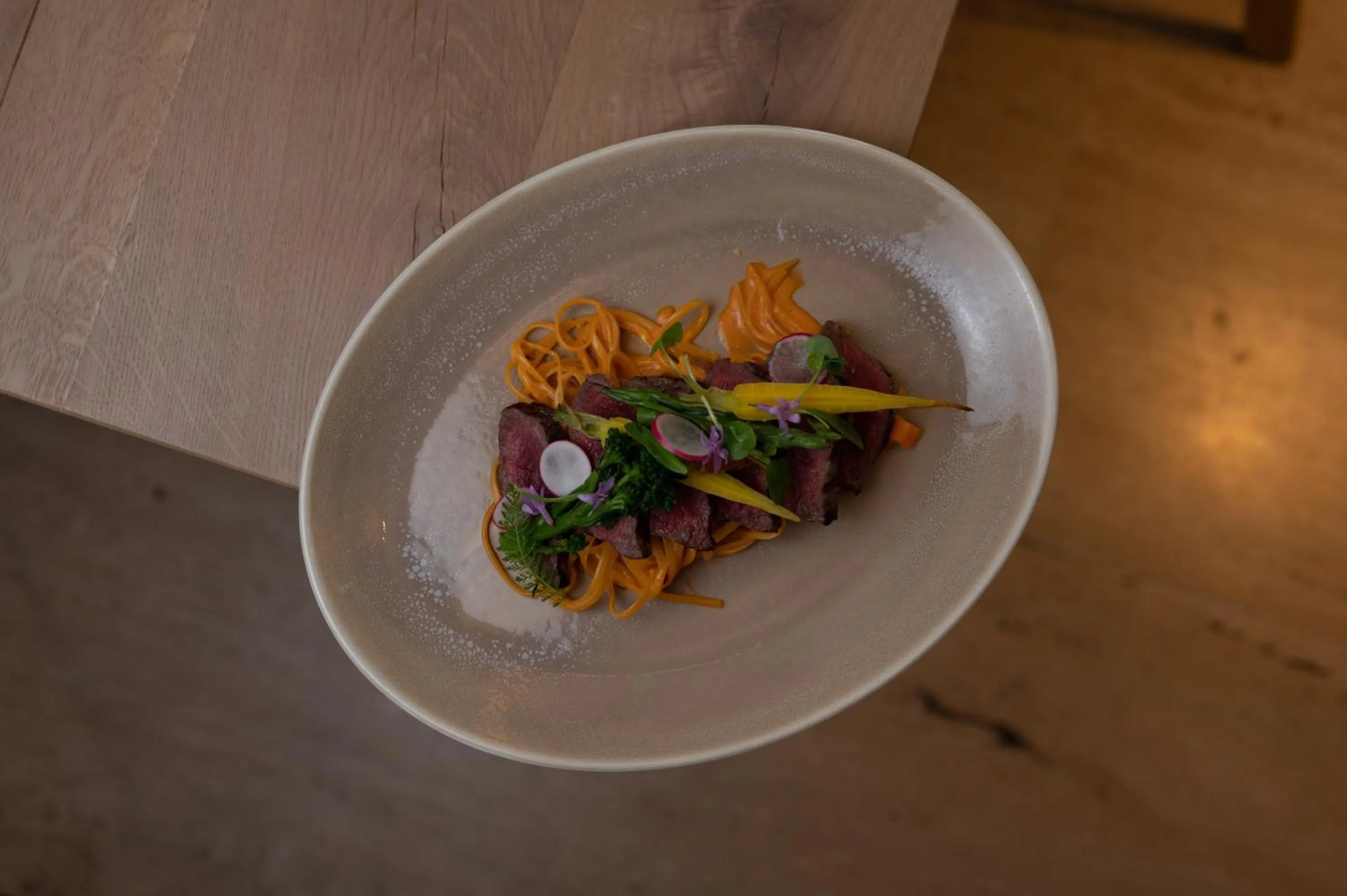 Restaurant/places to eat in HasHotel