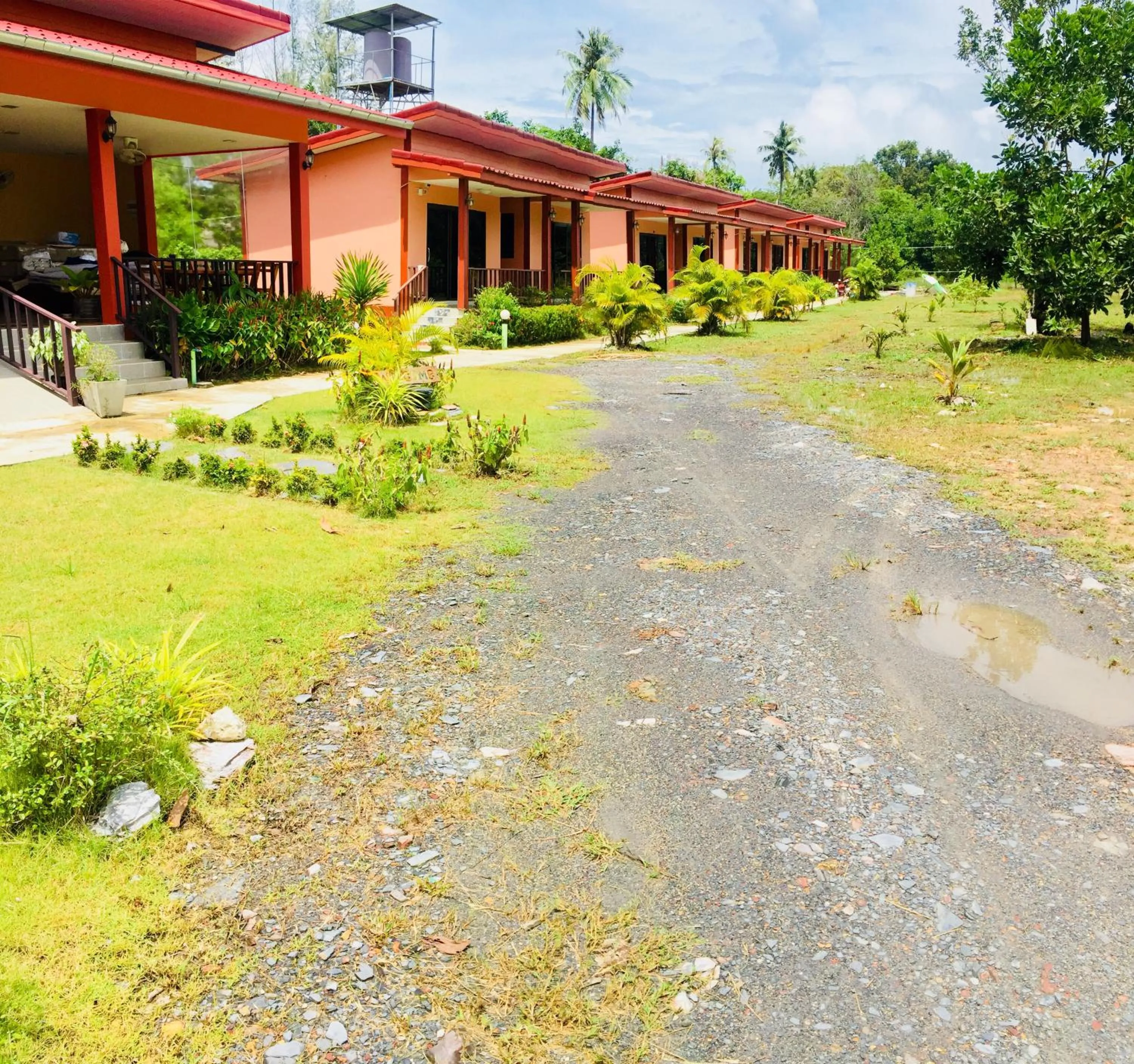 Toongyoong Longbeach Resort SHA Plus