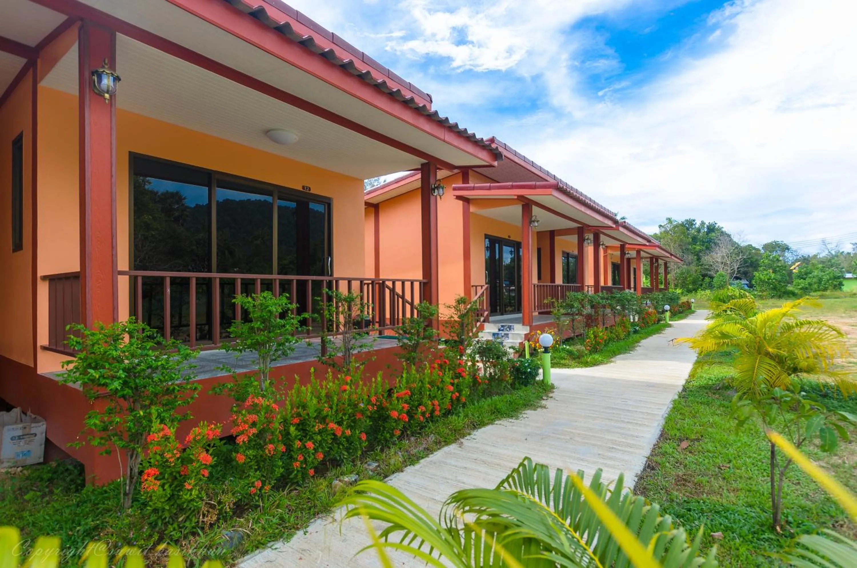 Toongyoong Longbeach Resort SHA Plus