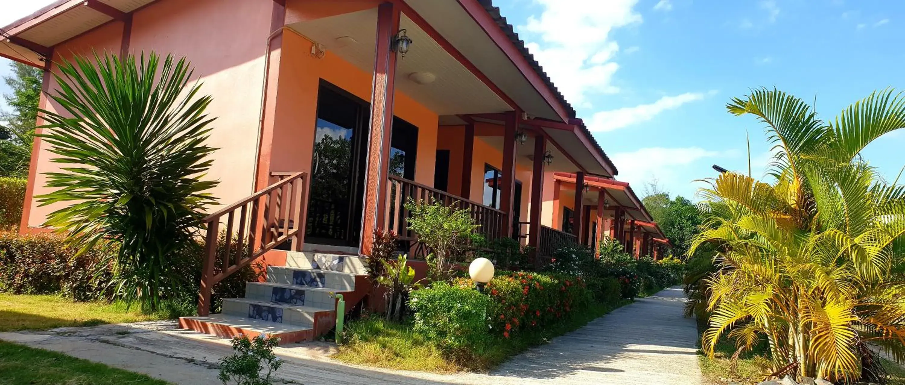 Standard Bungalow in Toongyoong Longbeach Resort SHA Plus Standard Bungalow in Toongyoong Longbeach Resort SHA Plus