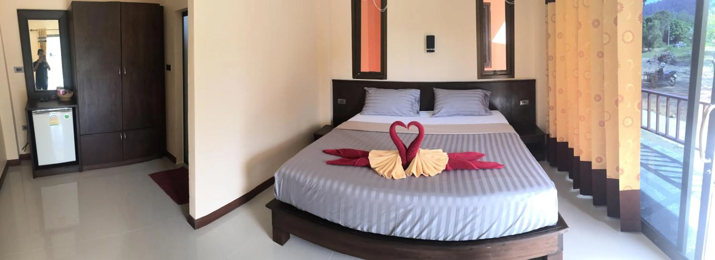 Bed in Toongyoong Longbeach Resort SHA Plus