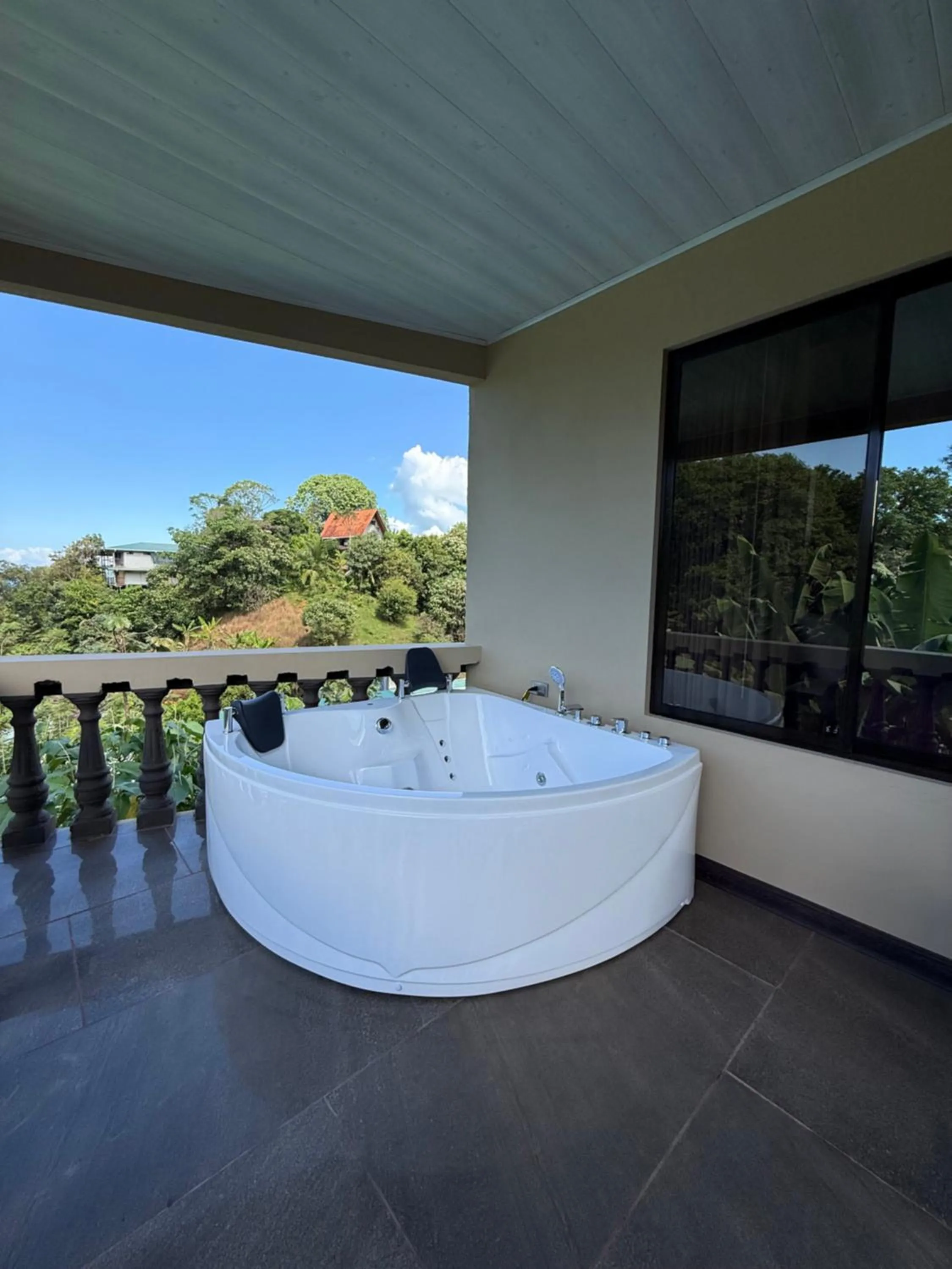 Balcony/Terrace in Hotel Margarita and Tour Operator Drake Bay