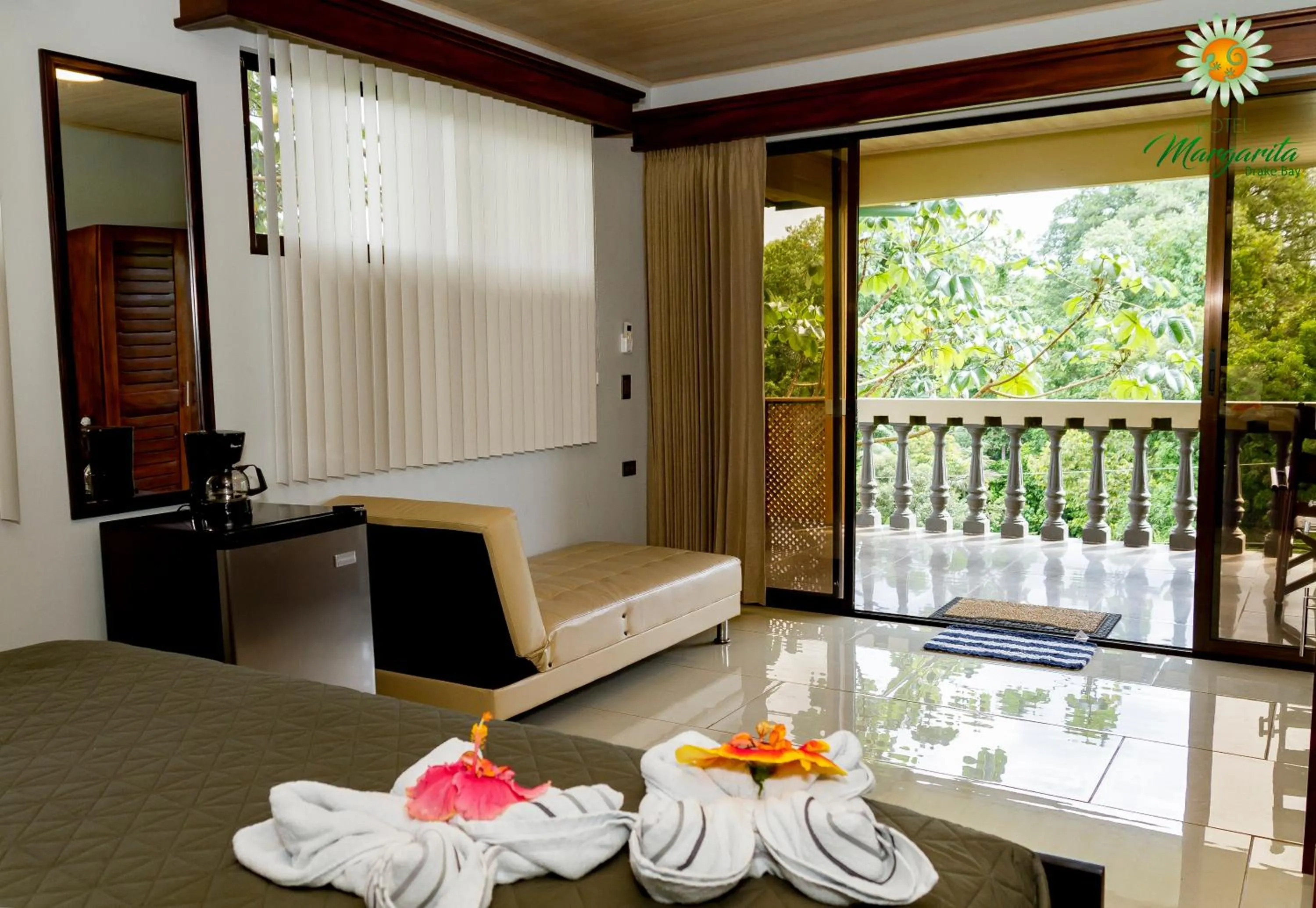 Hotel Margarita and Tour Operator Drake Bay