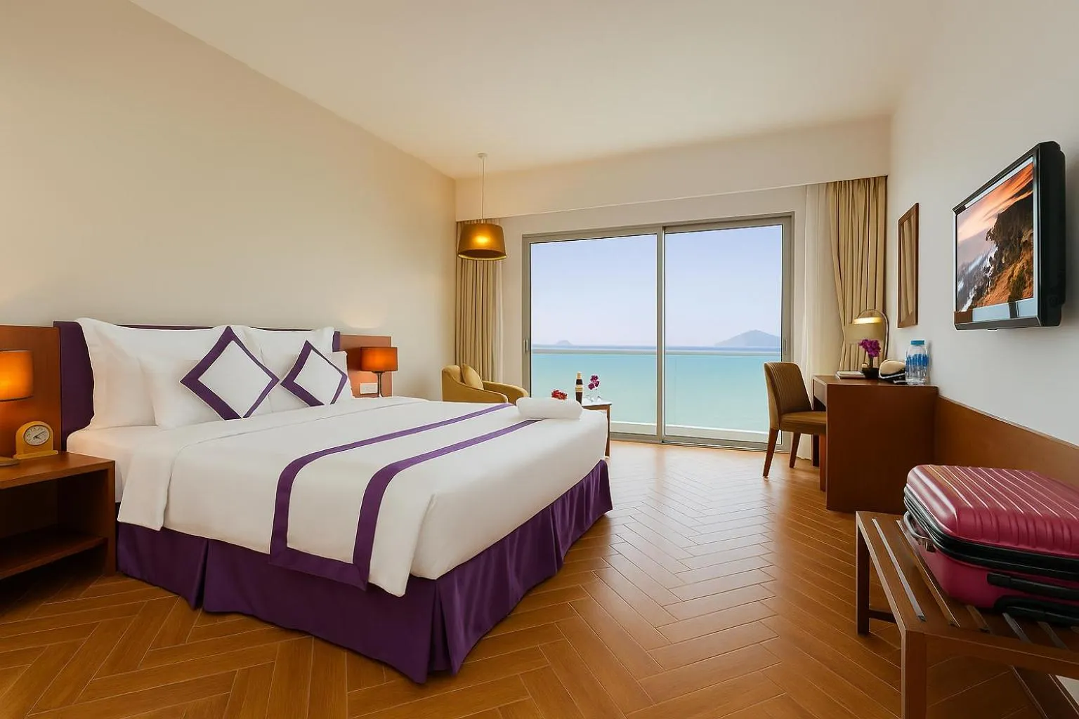 Bed in TTC Hotel Michelia