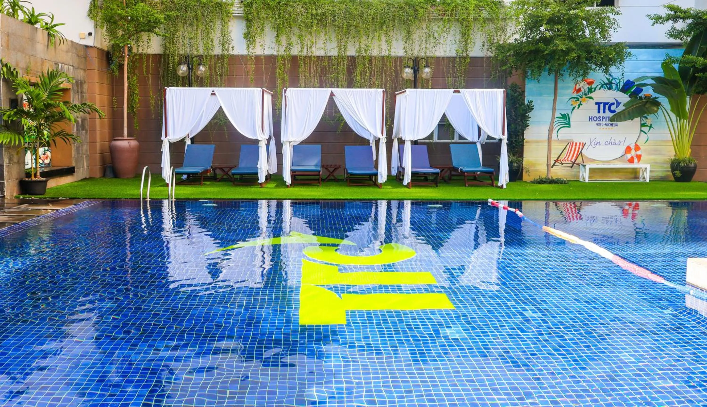 Swimming pool in TTC Hotel Michelia