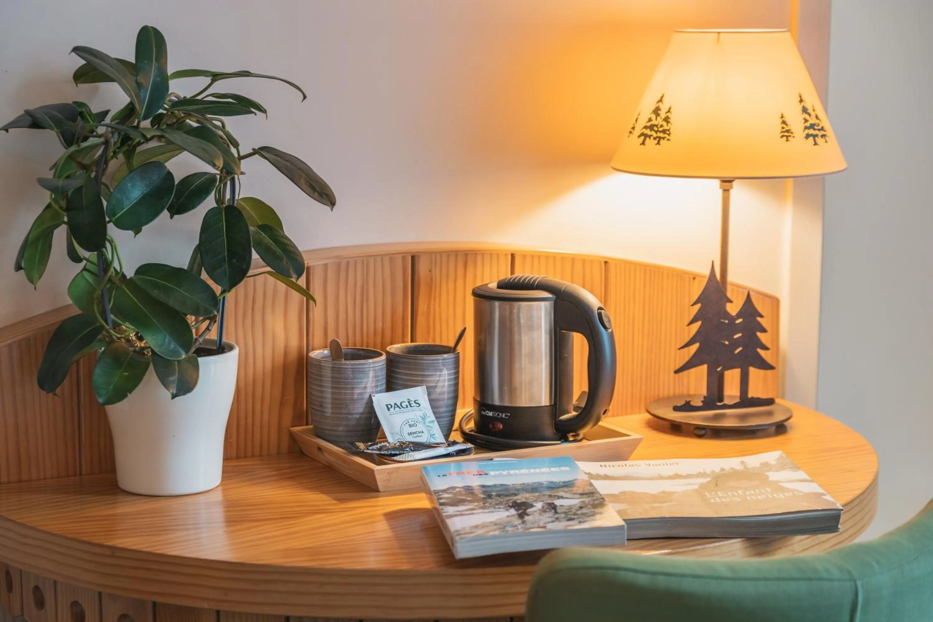 Coffee/tea facilities in Hôtel Le Bois Joli