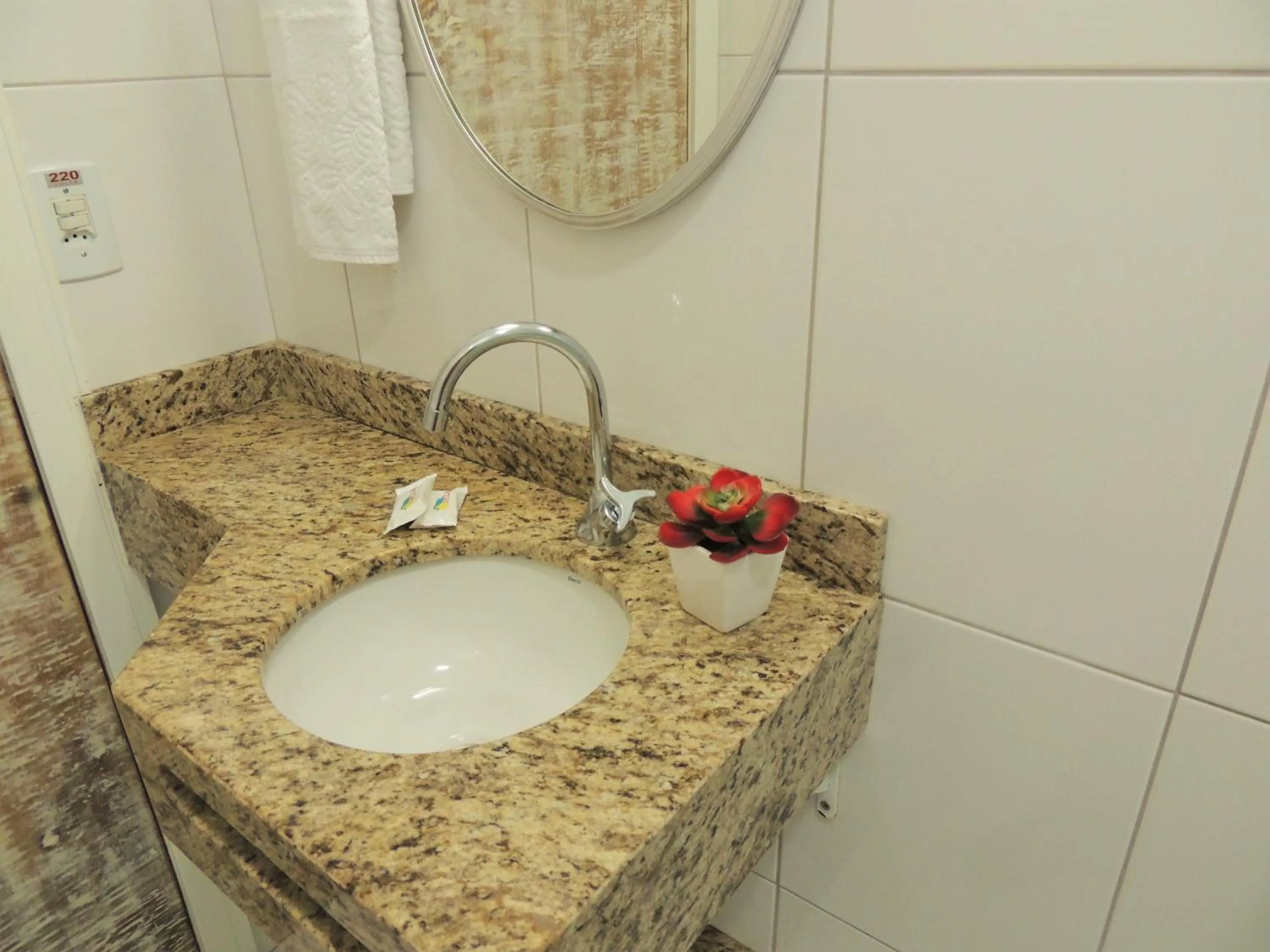 Bathroom in Pousada Bomar Bombinhas