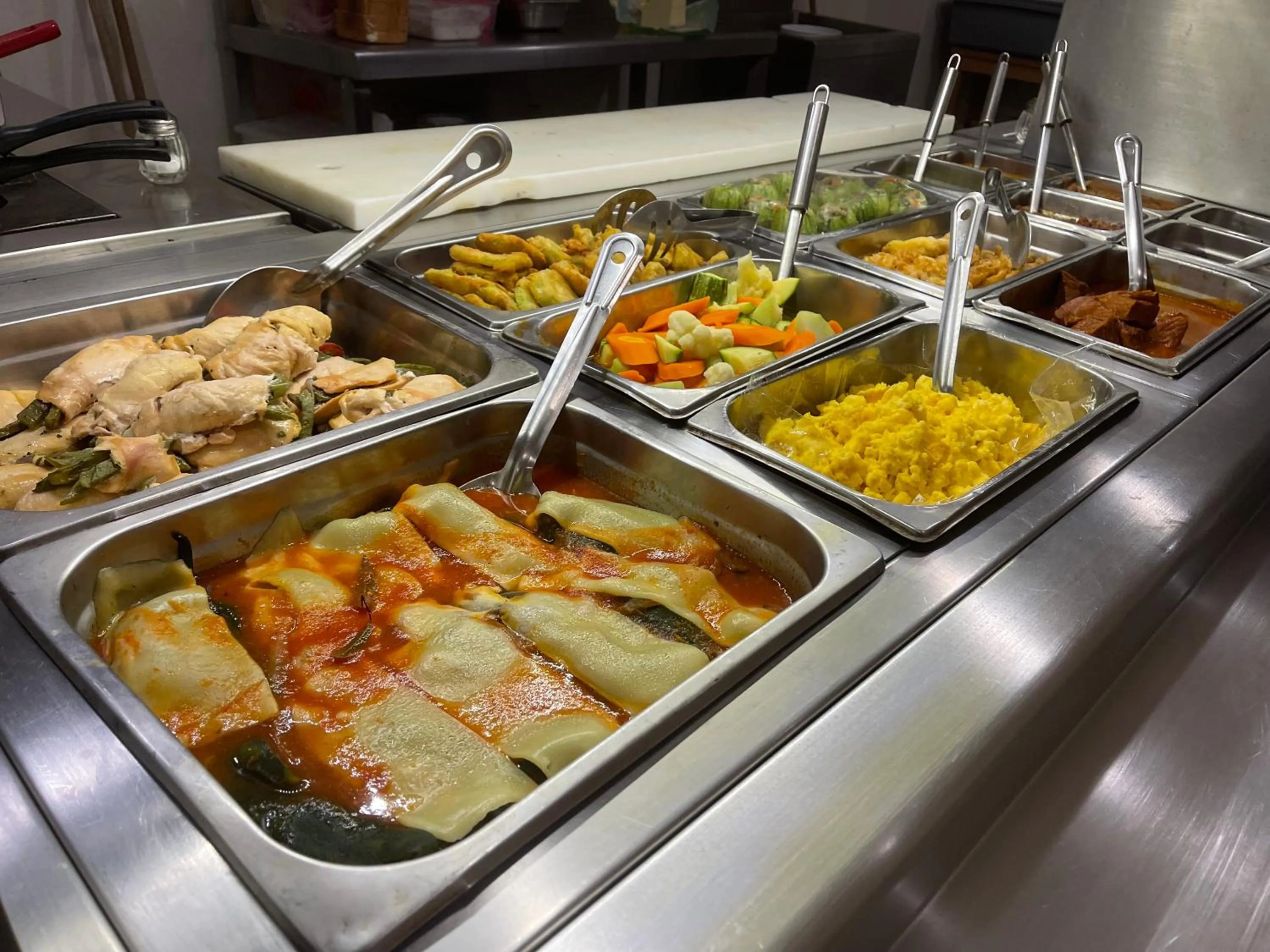 Buffet breakfast in Hotel Catedral