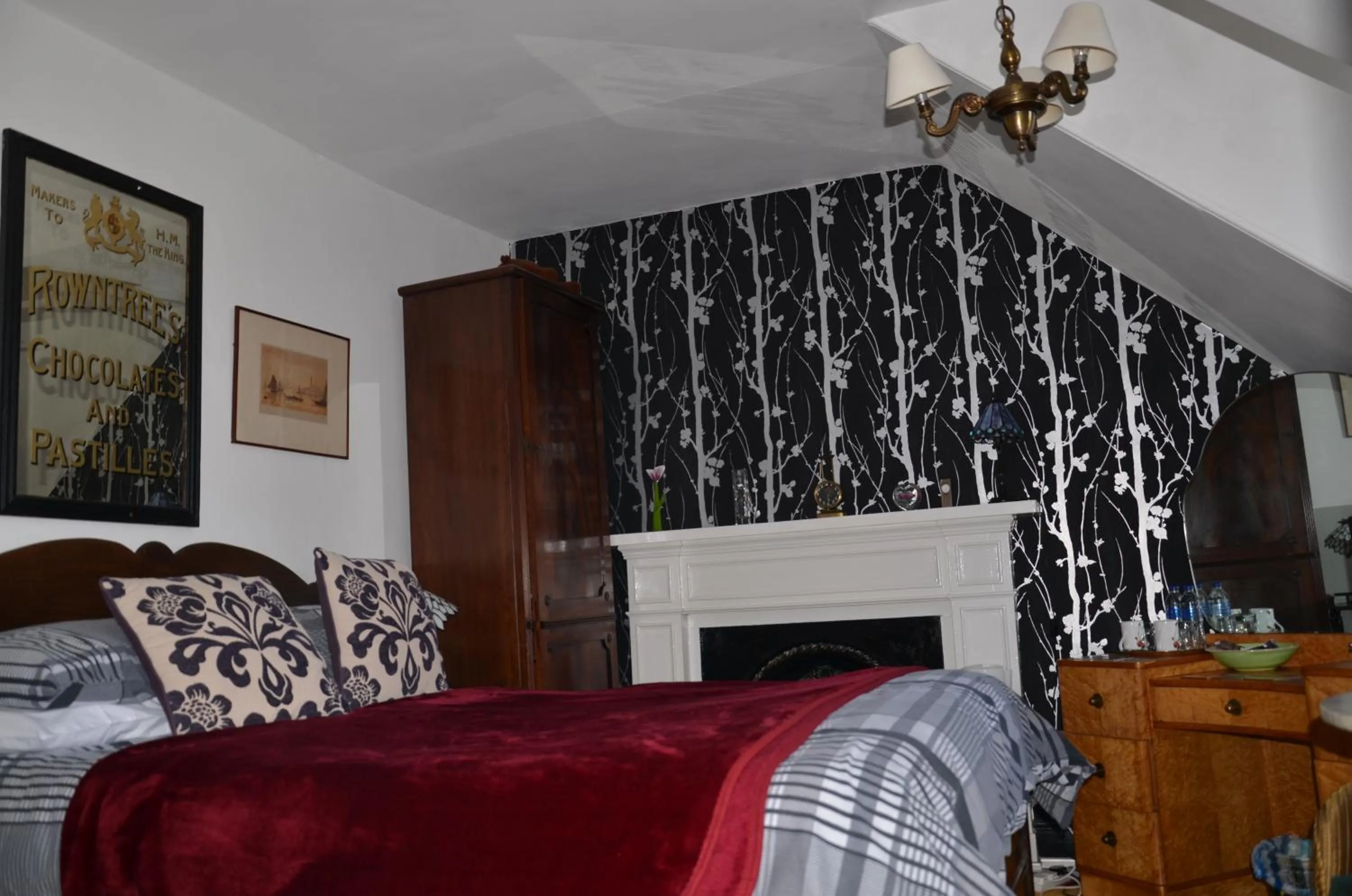 Bedroom, Bed in Averon House