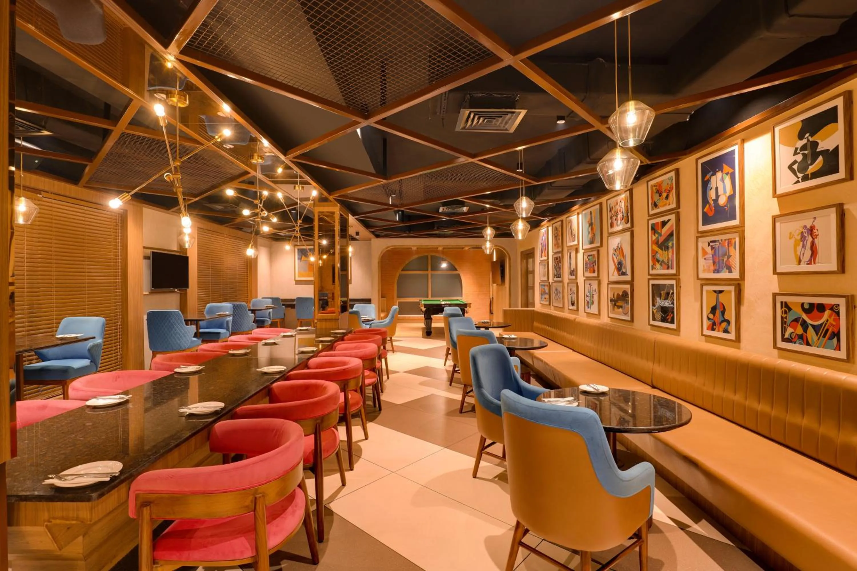 Lounge or bar in Keys Prima by Lemon Tree Hotels, Katti-Ma, Chennai