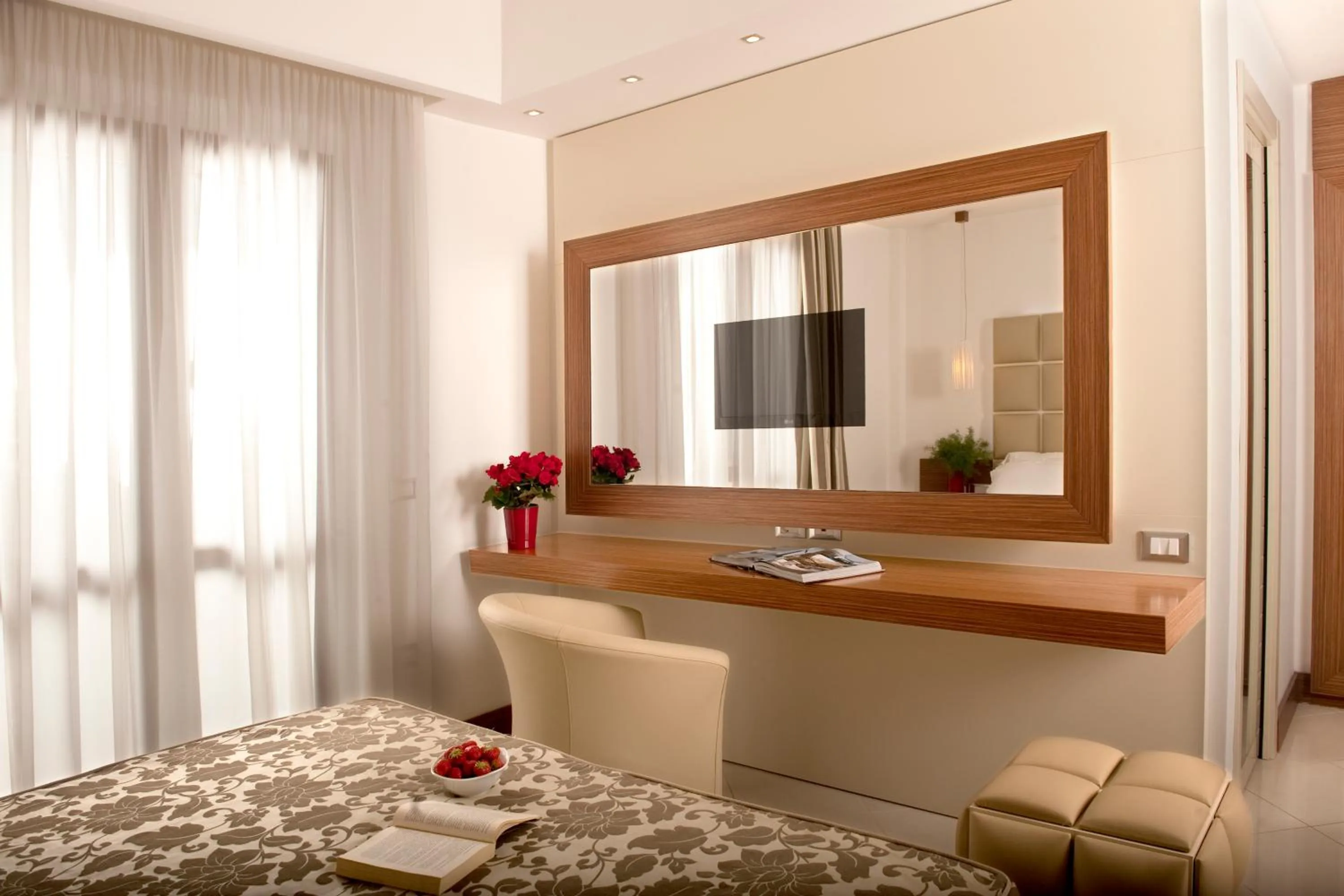 Day, Bed in OC Hotel